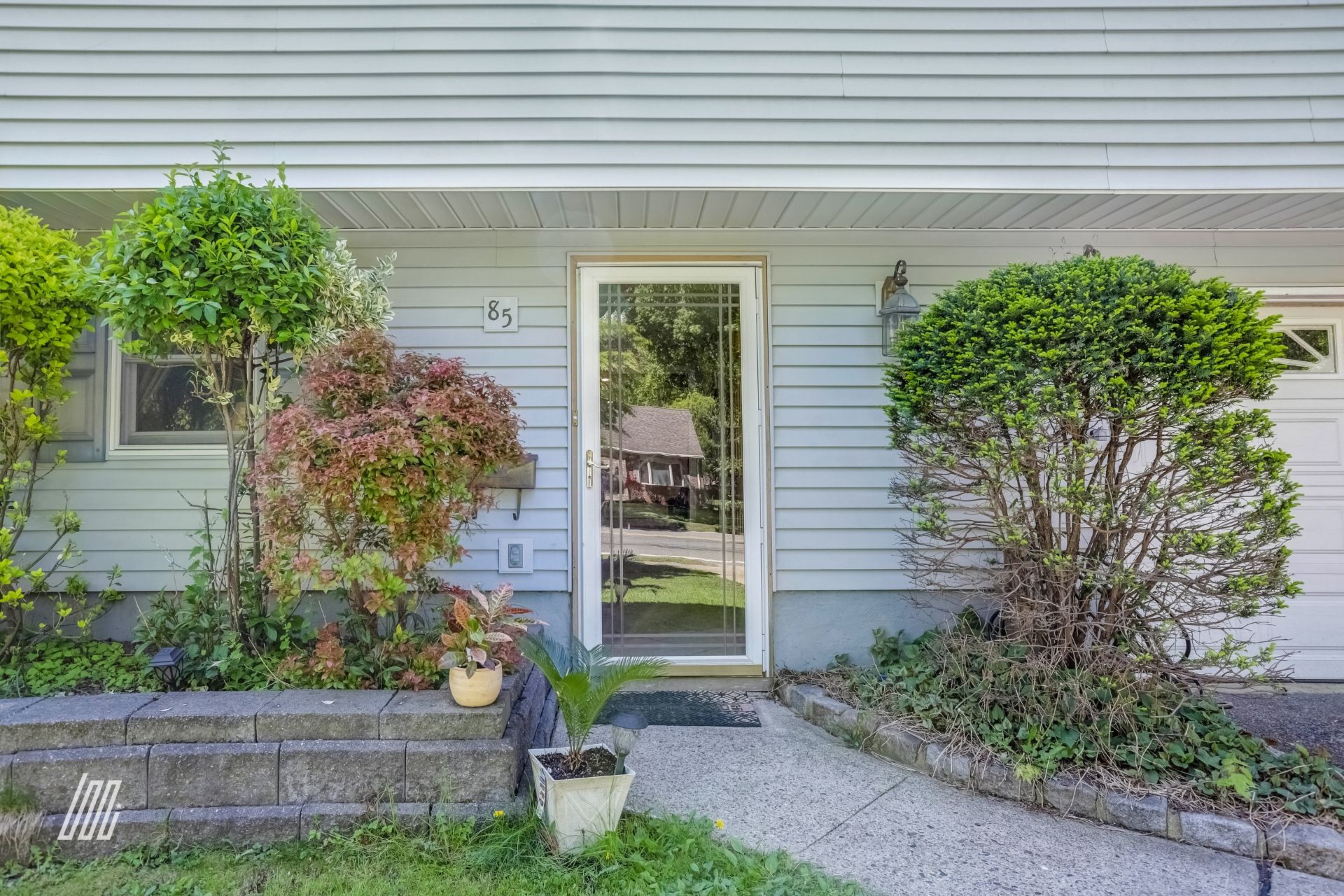 85 Hardenburgh Avenue