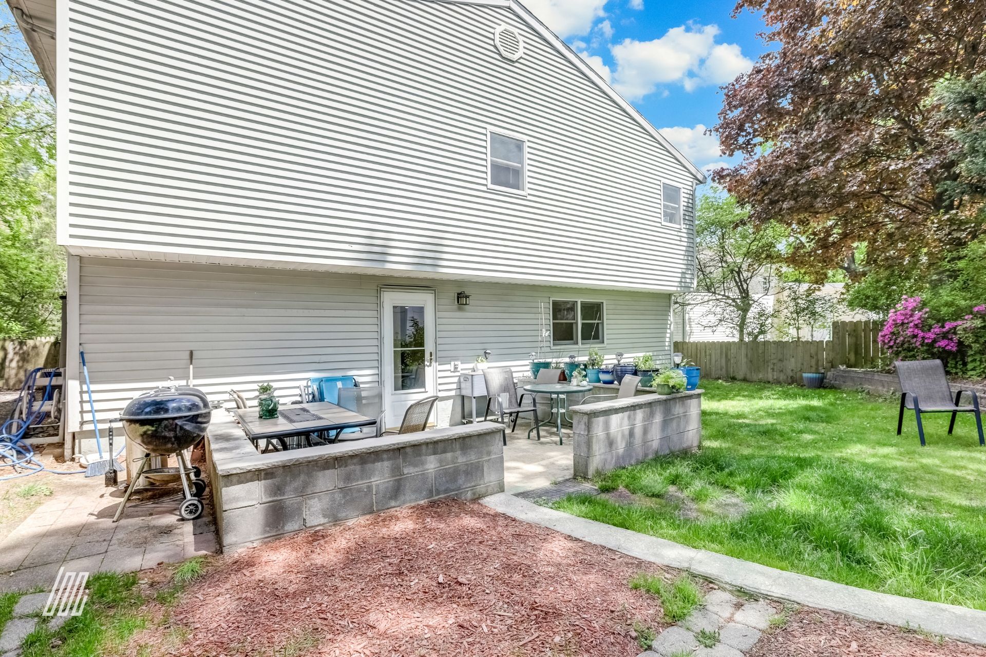 85 Hardenburgh Avenue