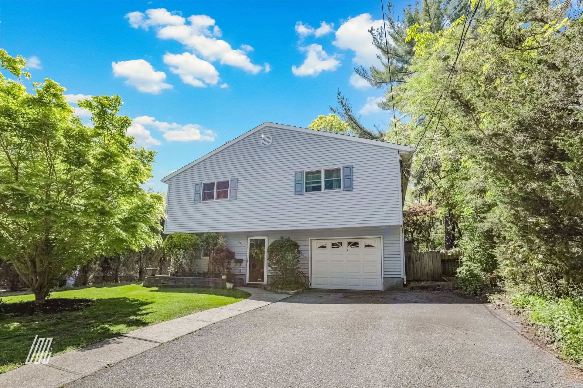 85 Hardenburgh Avenue