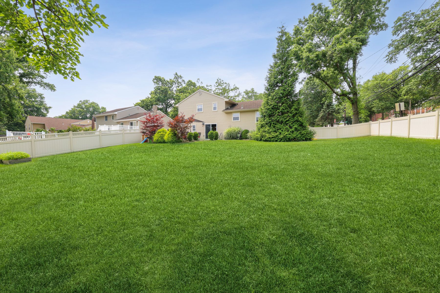 3 Hilltop Drive 
