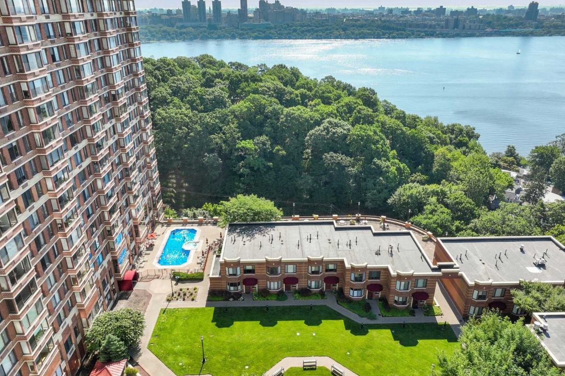 100 Old Palisade Rd, Unit 1609 