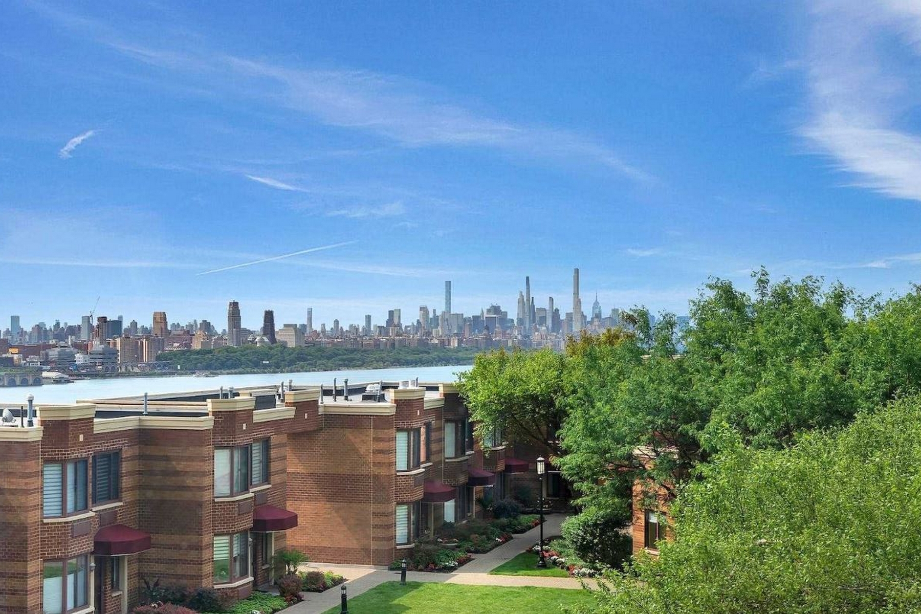 100 Old Palisade Rd, Unit 1609 