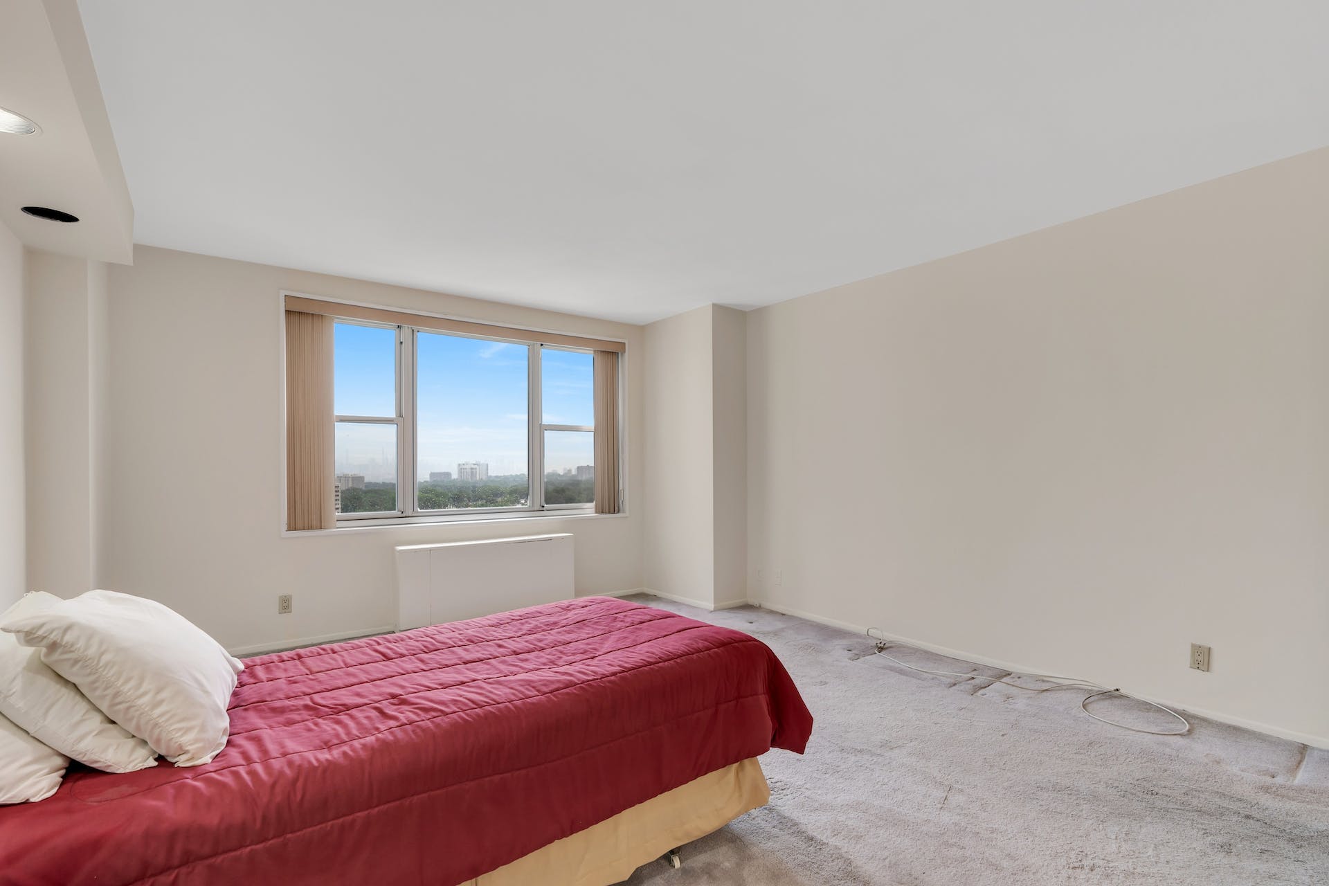 2000 Linwood Ave, Unit 19M 