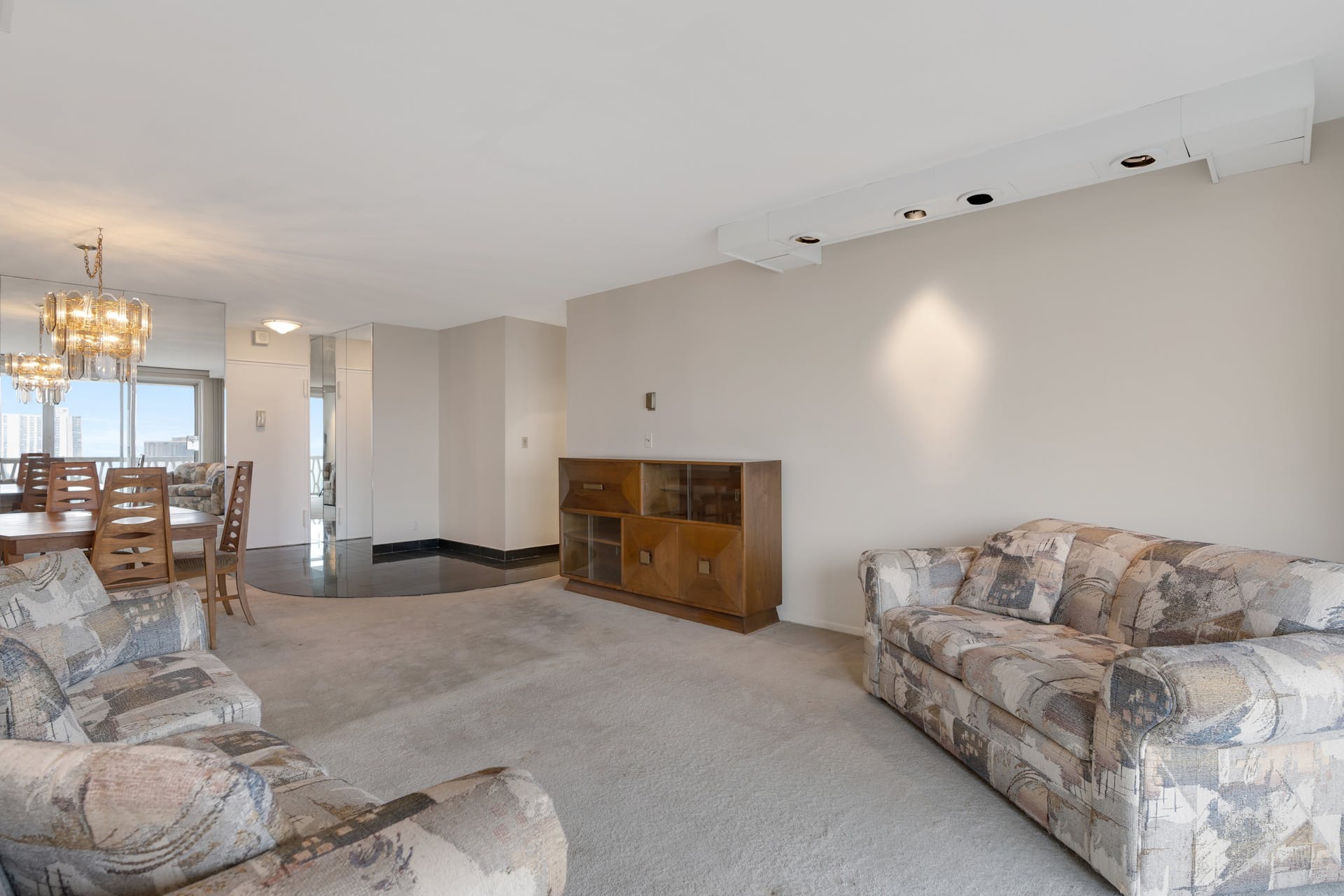 2000 Linwood Ave, Unit 19M 