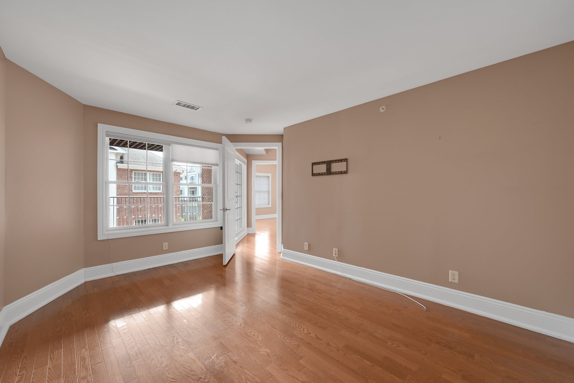 1203 Rio Vista Ln 