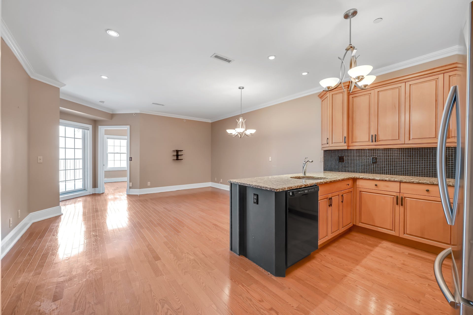 1203 Rio Vista Ln 