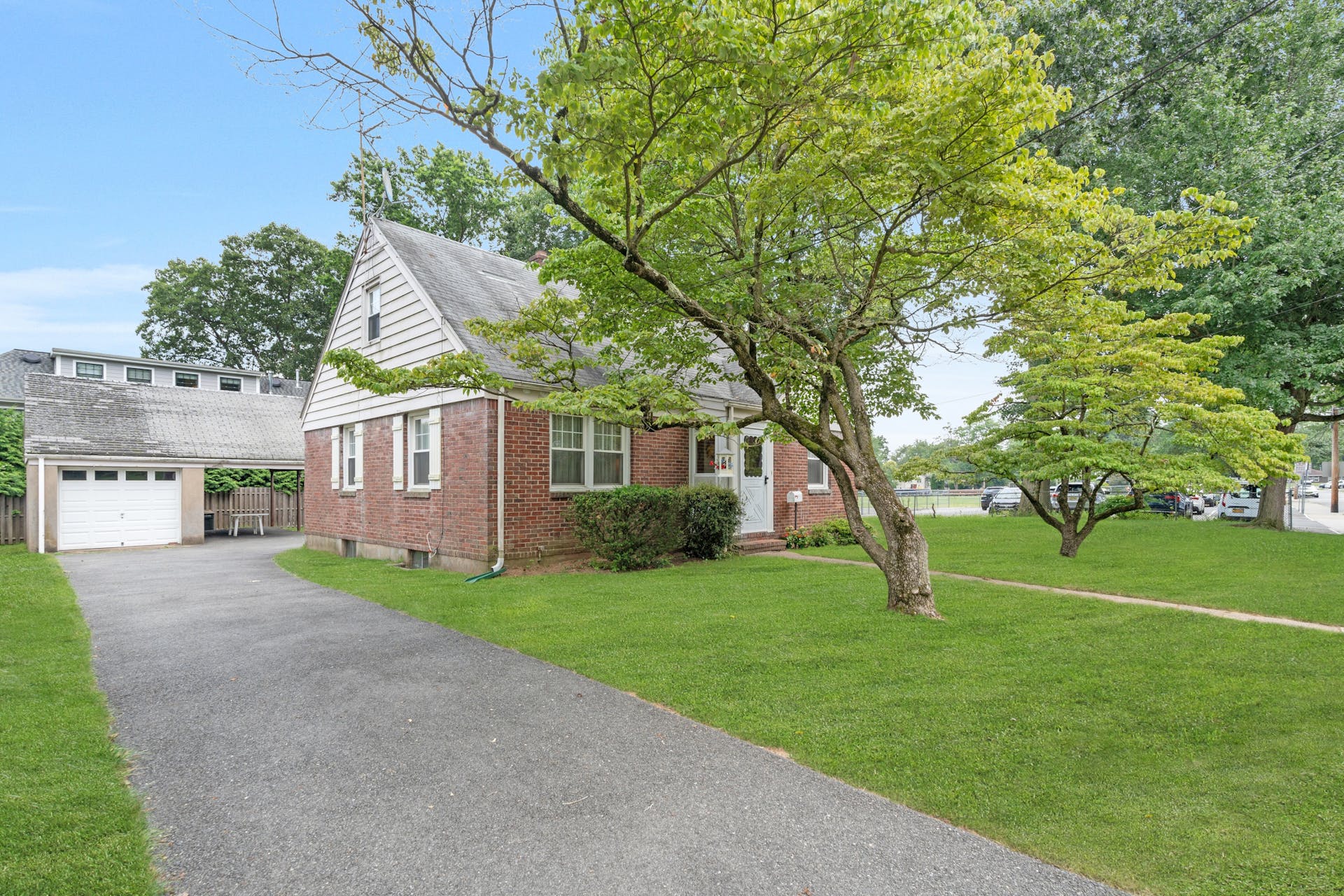 96 Brookside Ave