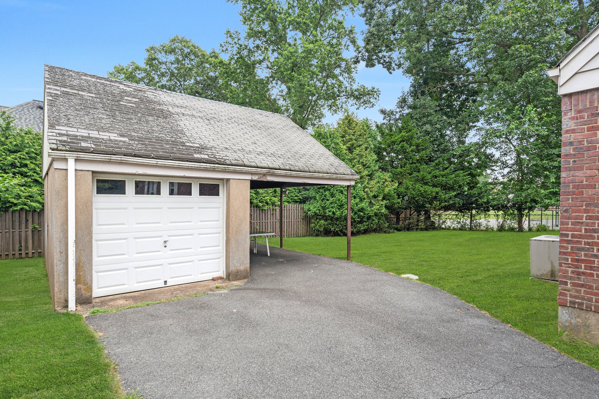 96 Brookside Ave