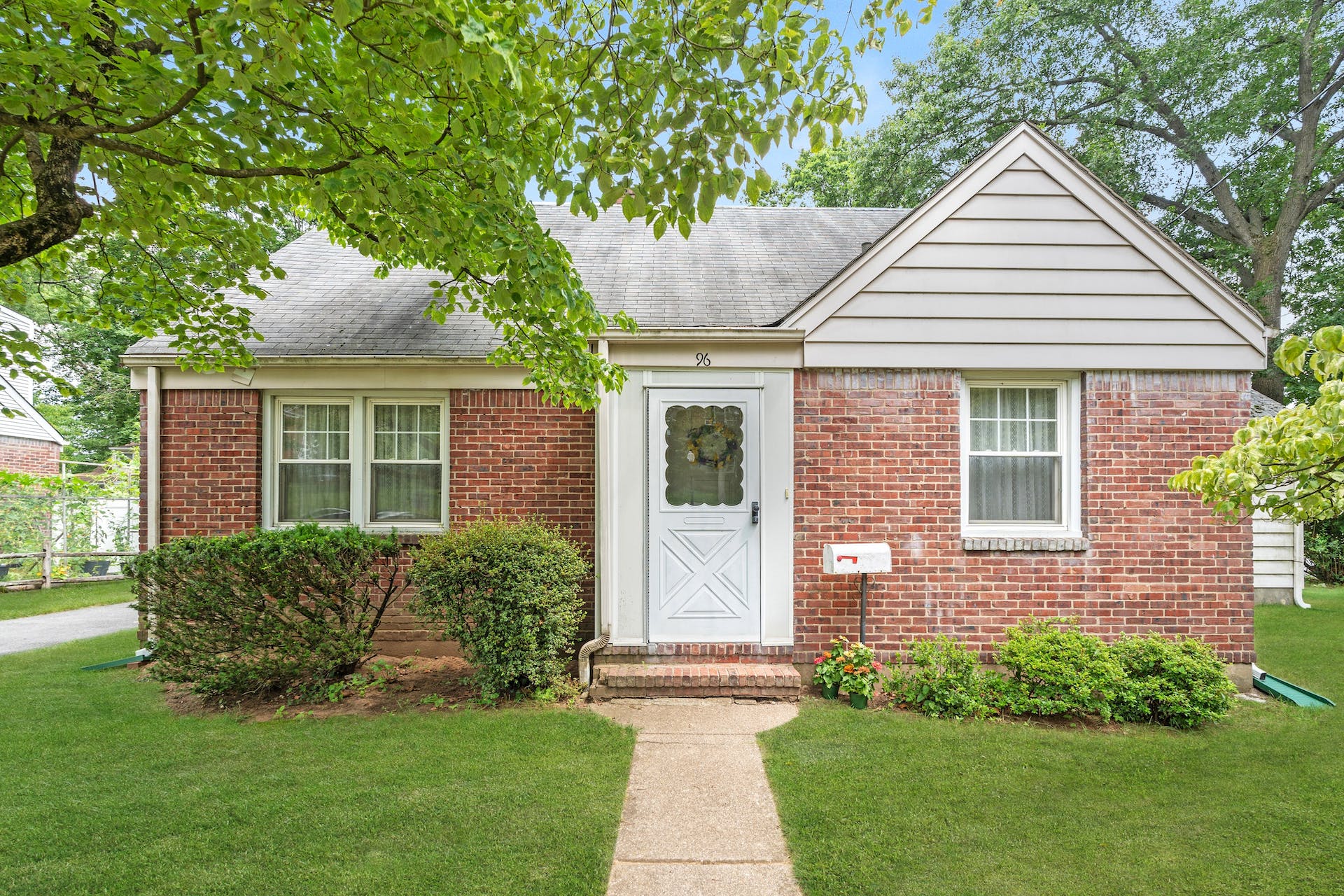 96 Brookside Ave