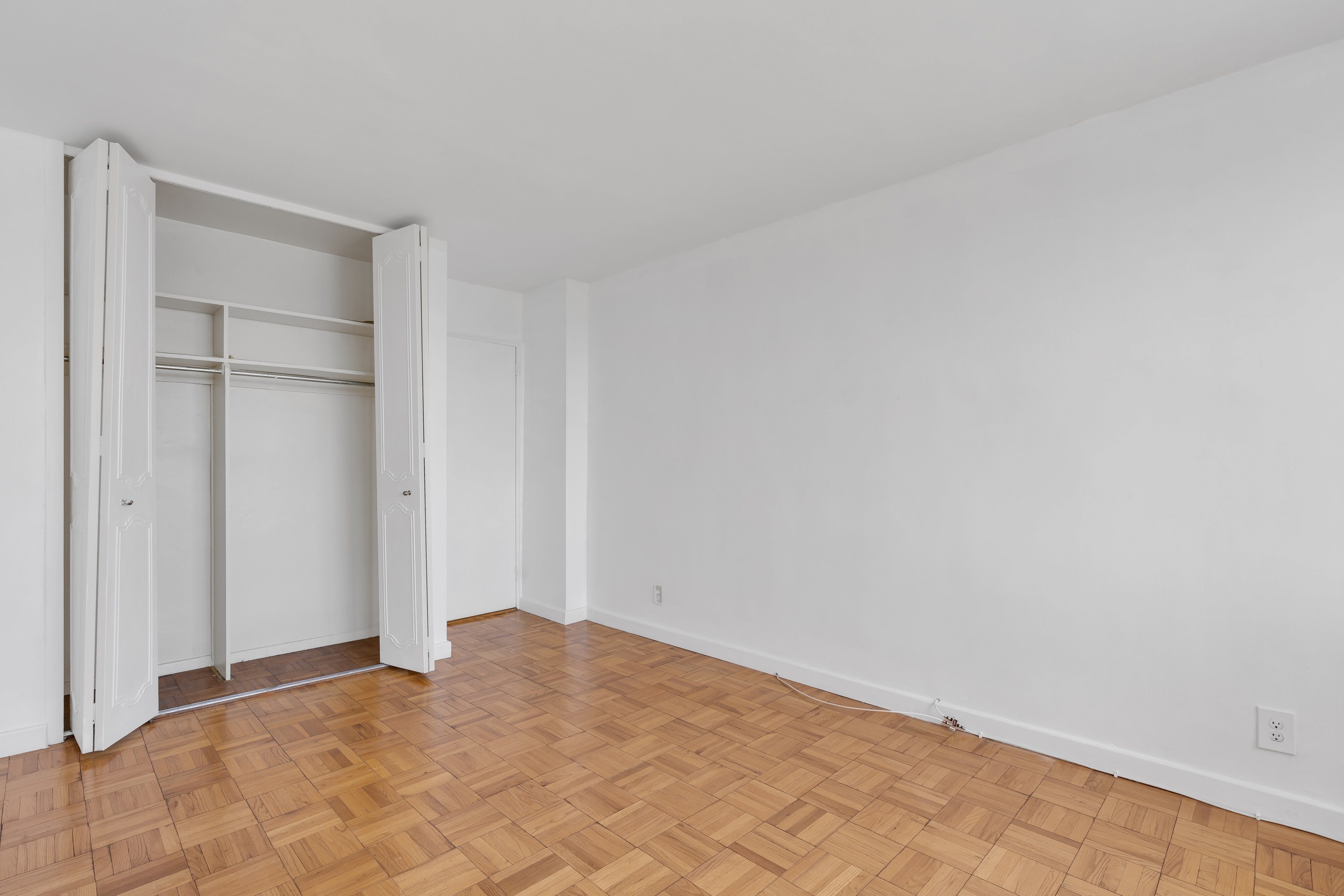 2100 Linwood Avenue Unit# 20T
