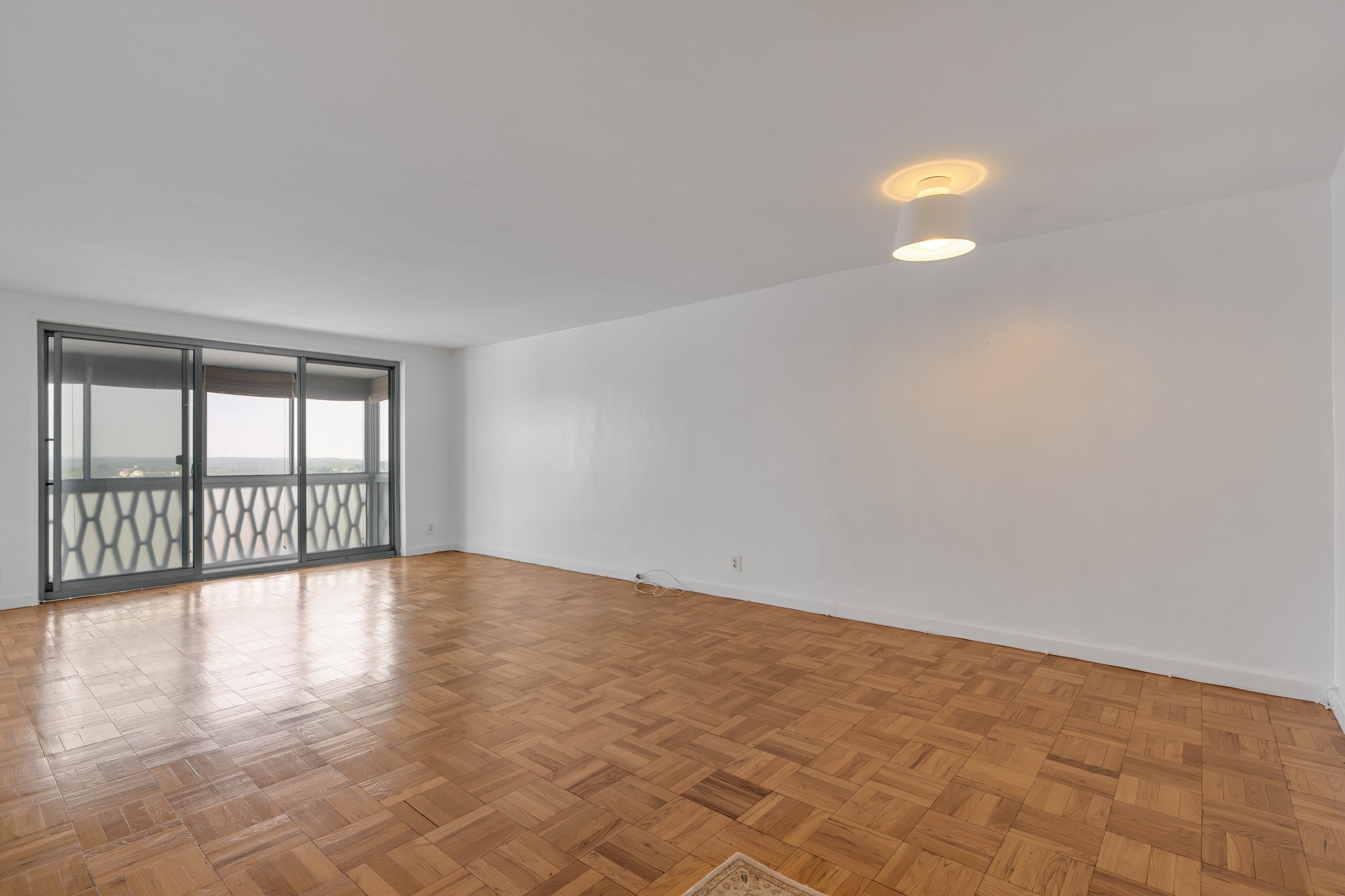 2100 Linwood Avenue Unit# 20T