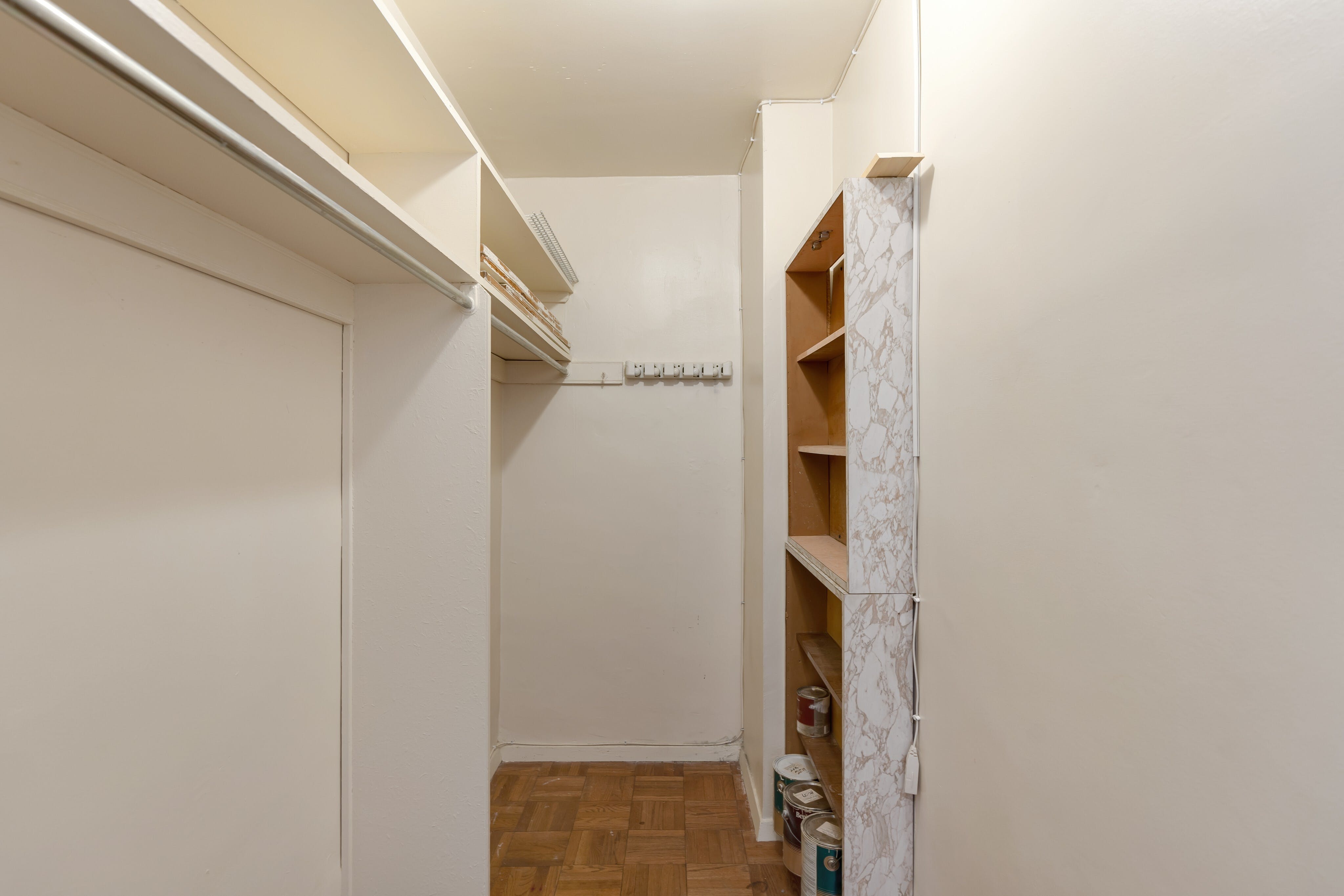 2100 Linwood Avenue Unit# 20T