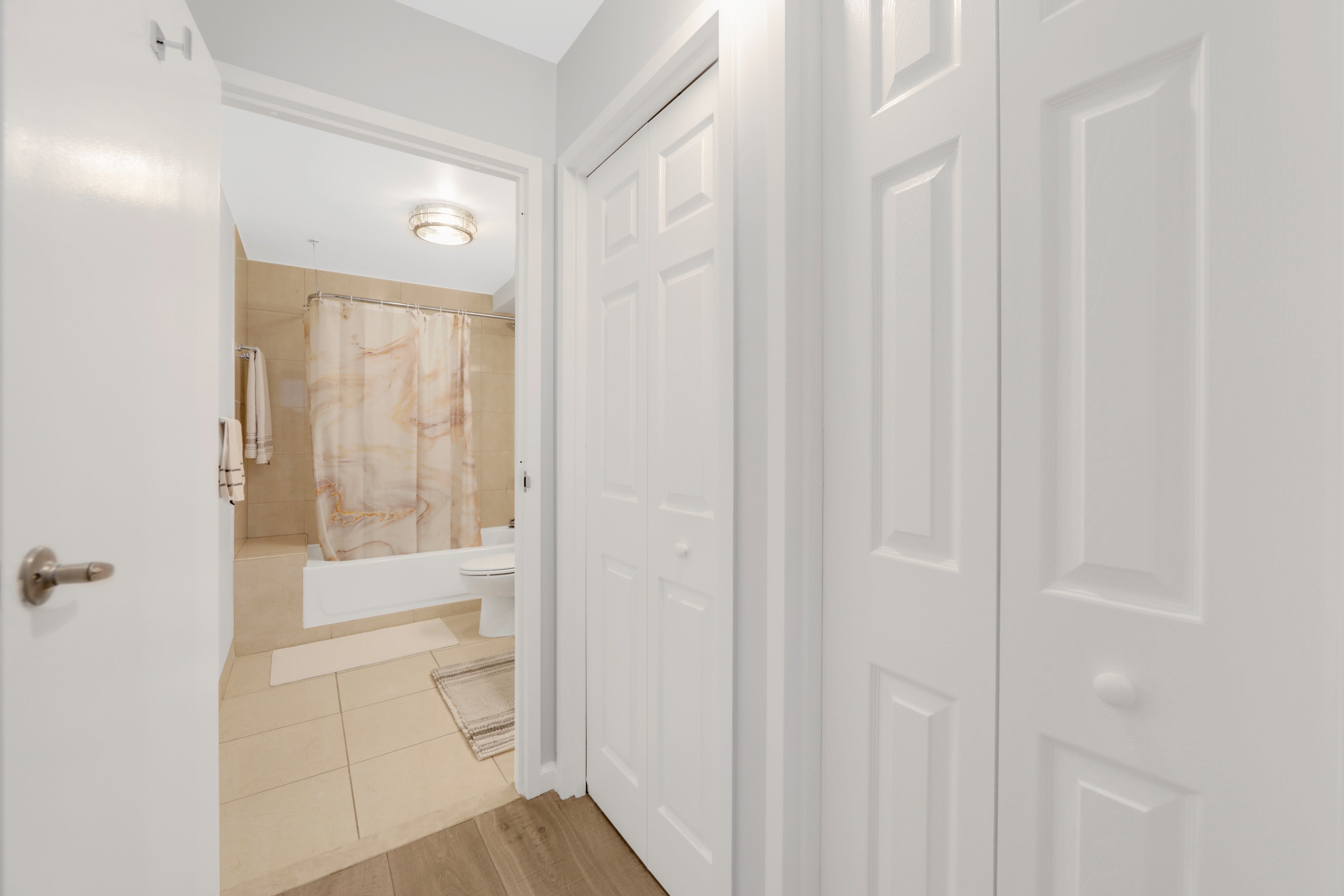 1540 Harmon Cove Tower Unit# 1540