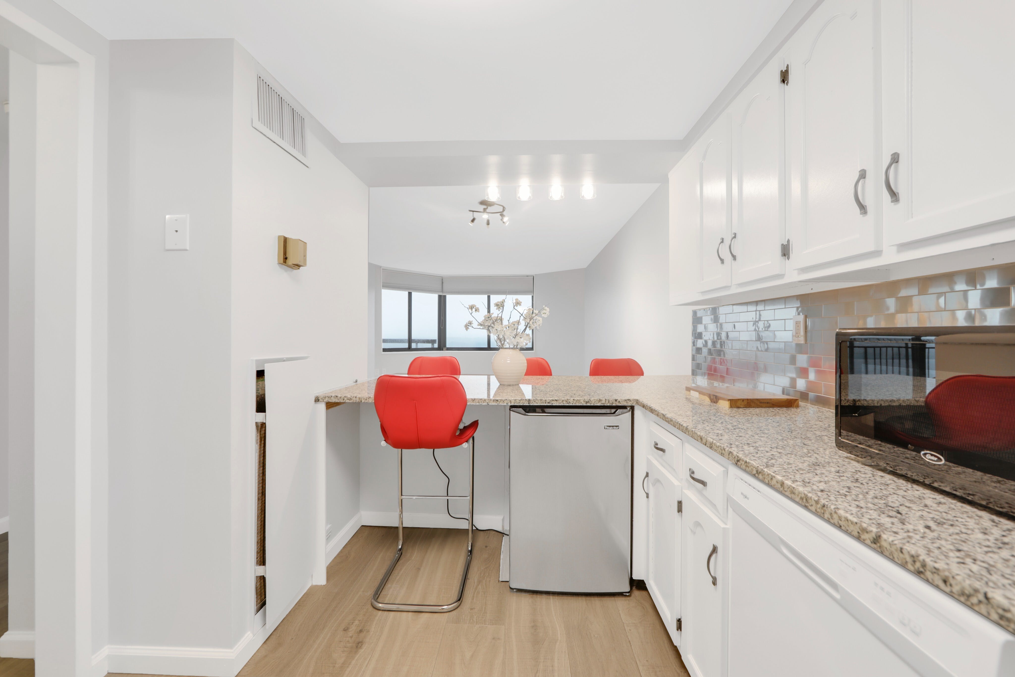 1540 Harmon Cove Tower Unit# 1540