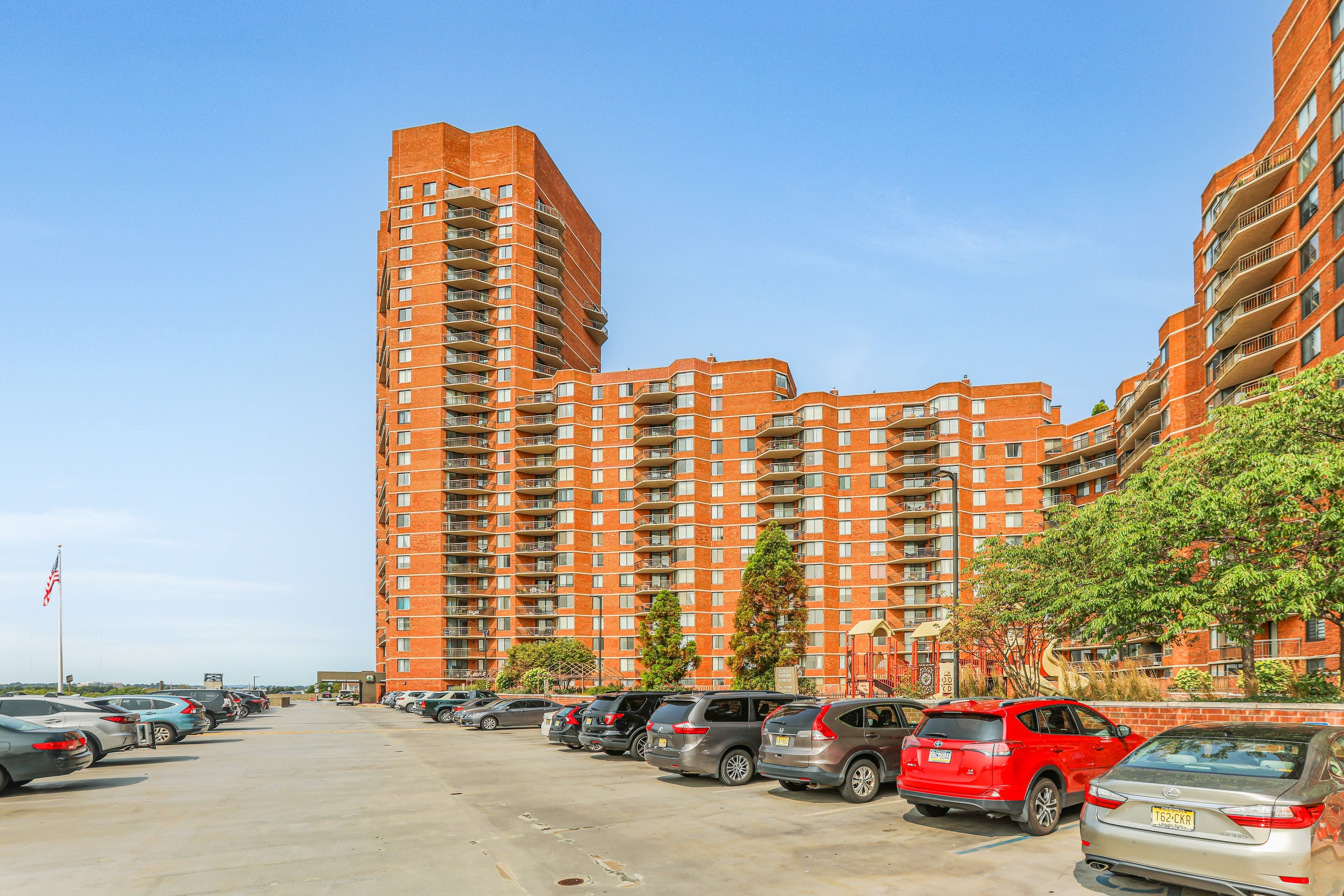 1540 Harmon Cove Tower Unit# 1540