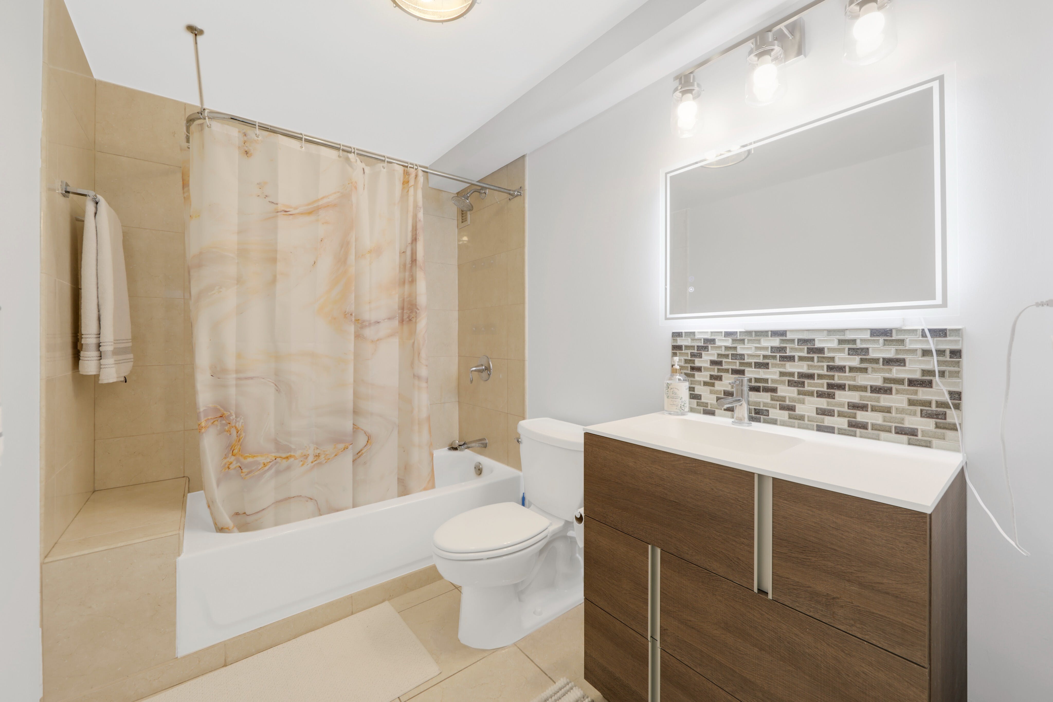 1540 Harmon Cove Tower Unit# 1540