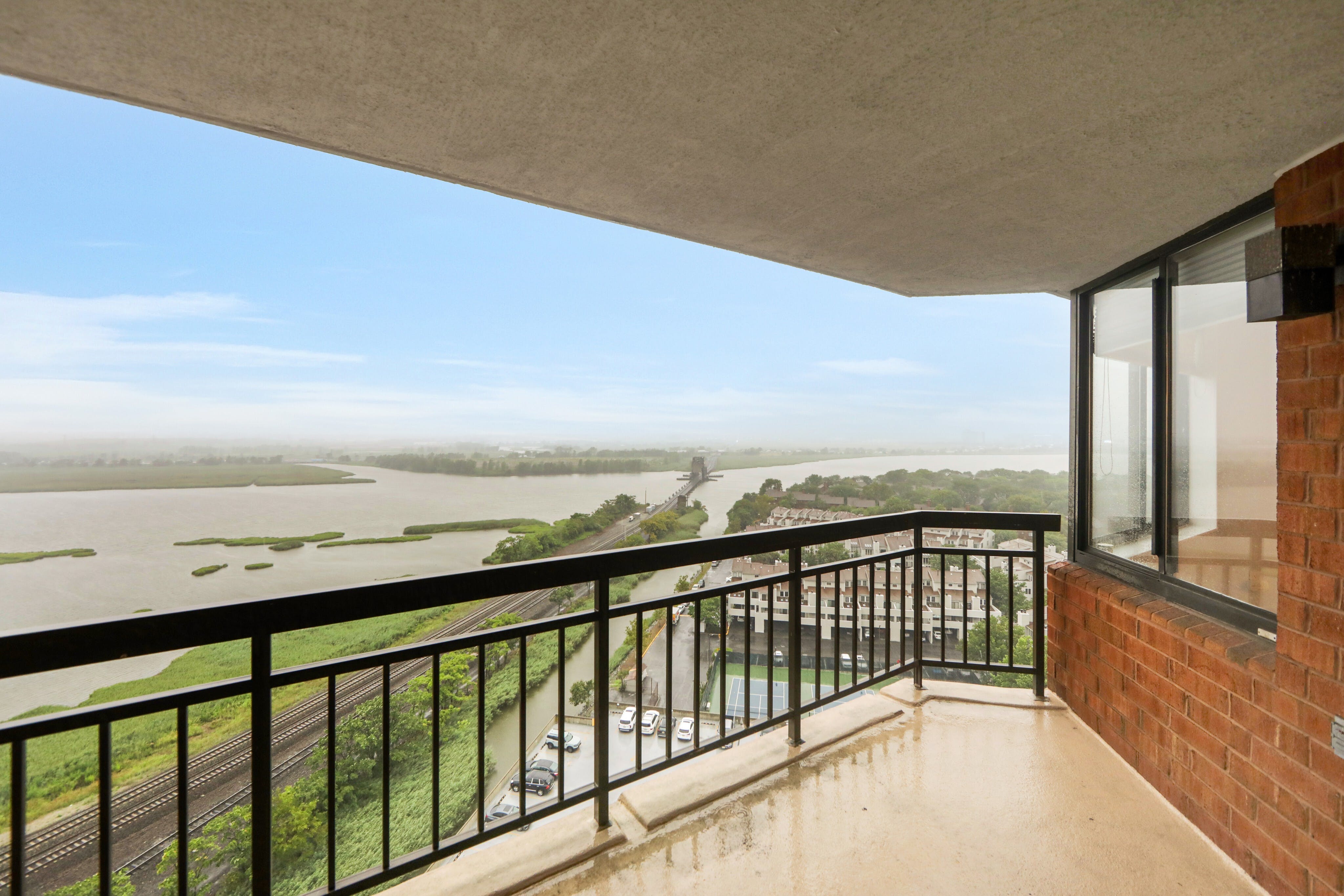 1540 Harmon Cove Tower Unit# 1540