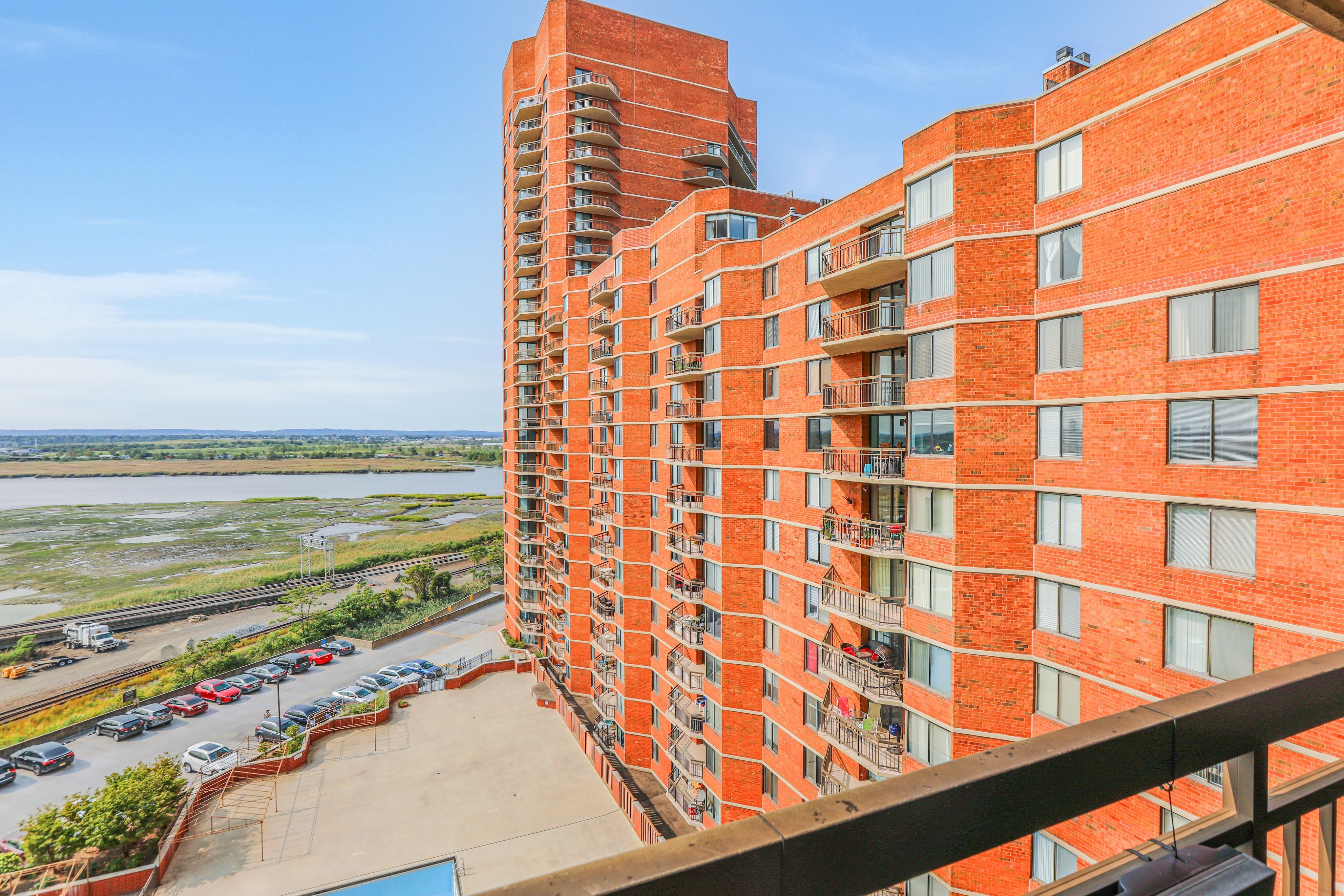 1540 Harmon Cove Tower Unit# 1540