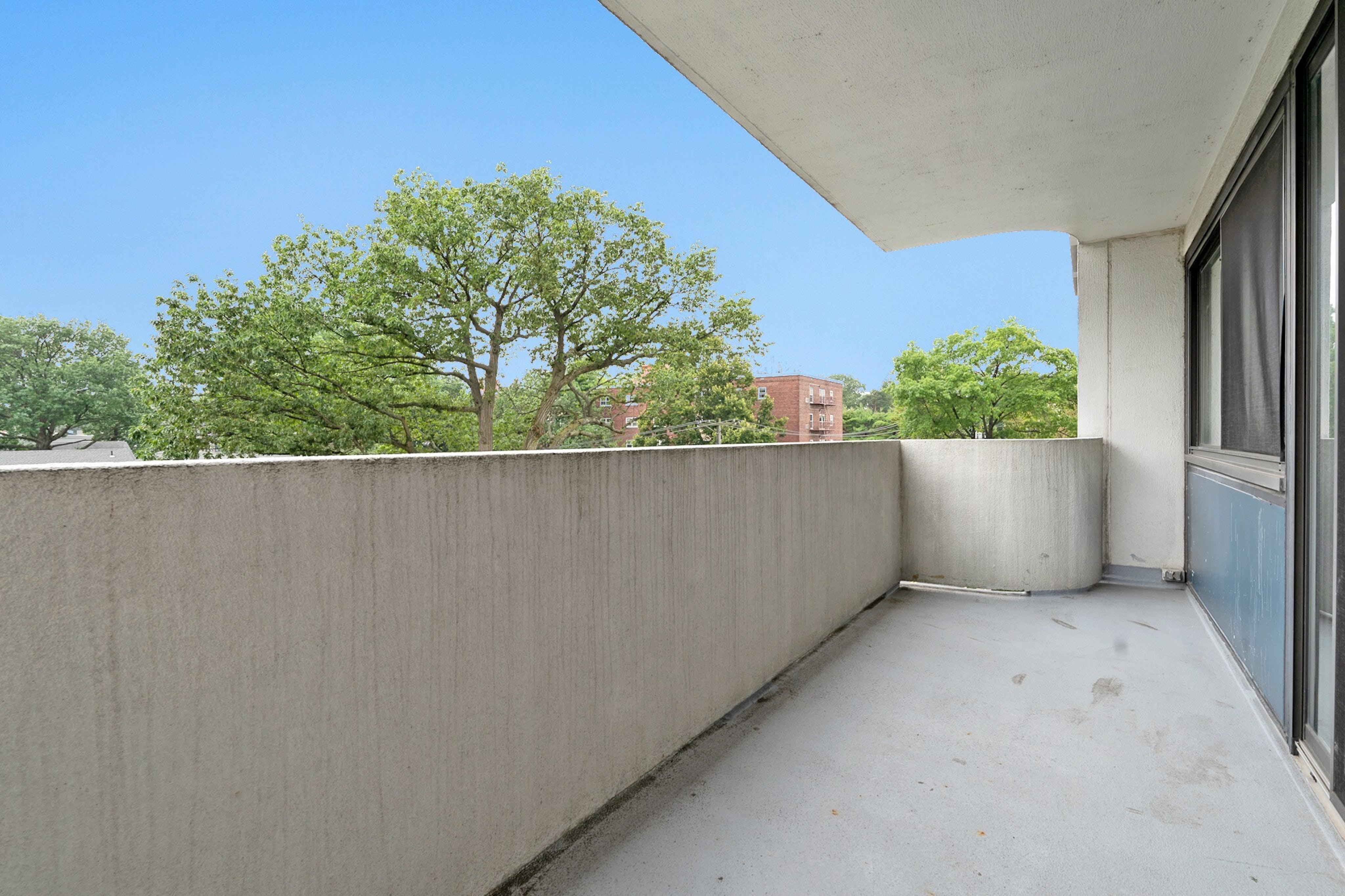 1600 Center Avenue Unit# 4H
