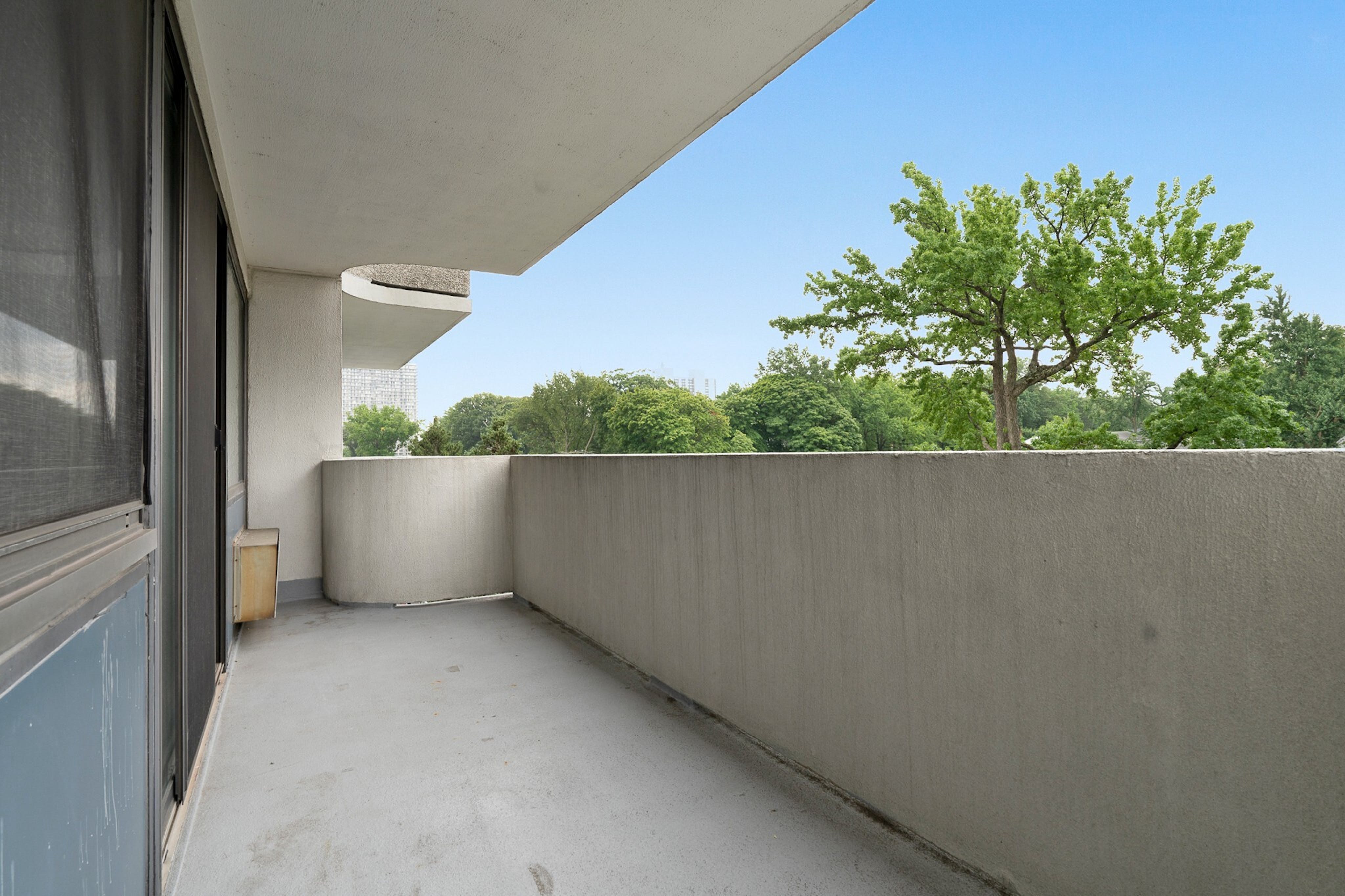 1600 Center Avenue Unit# 4H