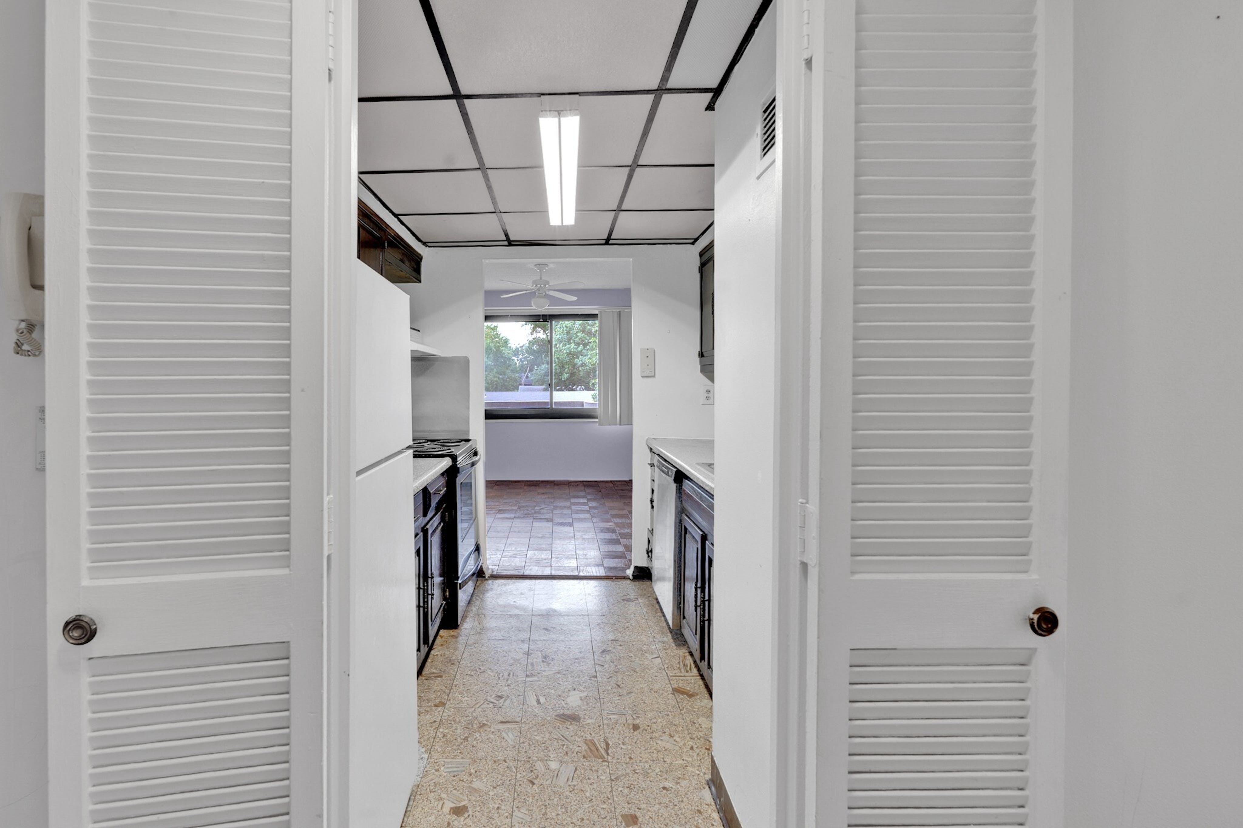 1600 Center Avenue Unit# 4H