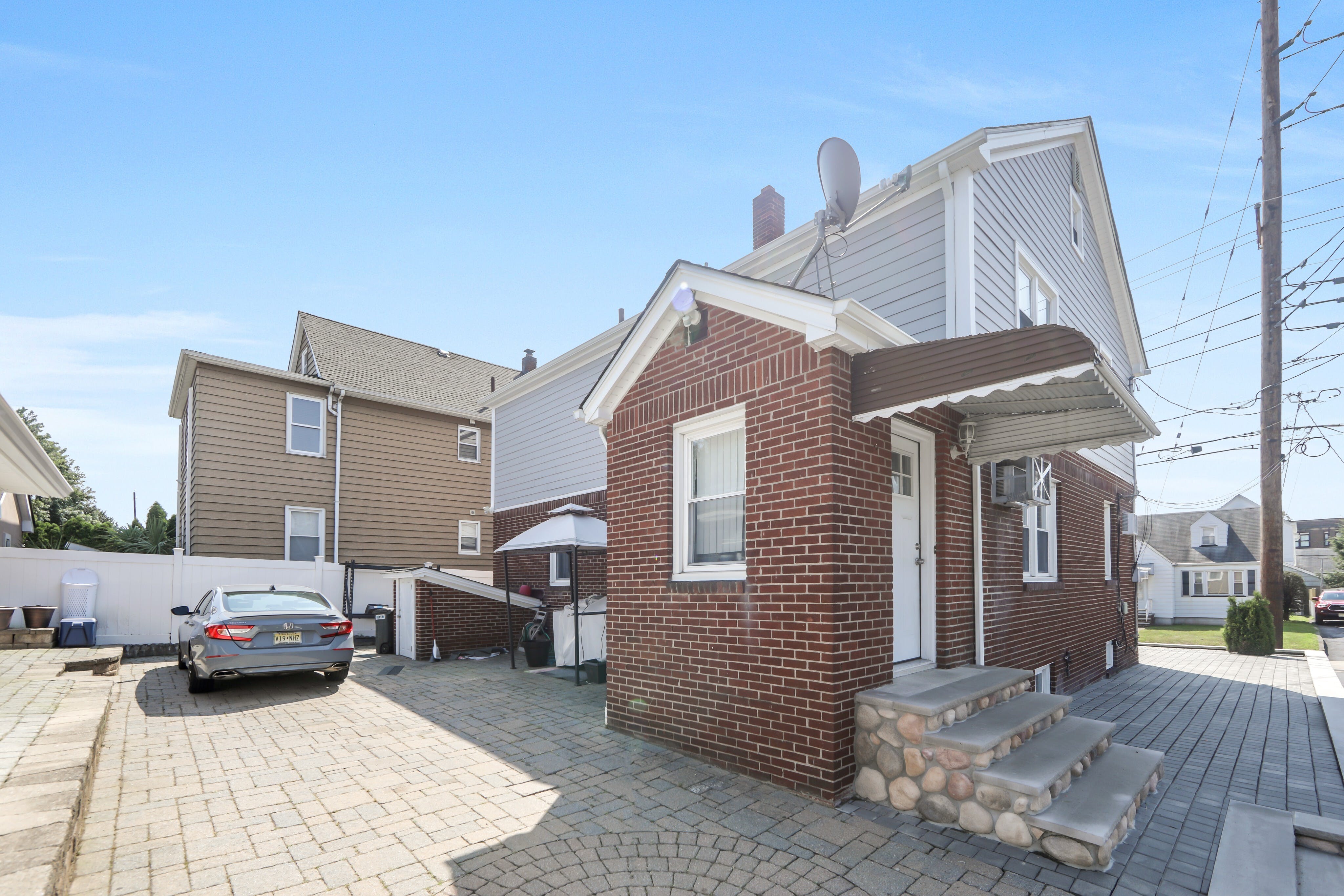 489 Madeline Avenue 