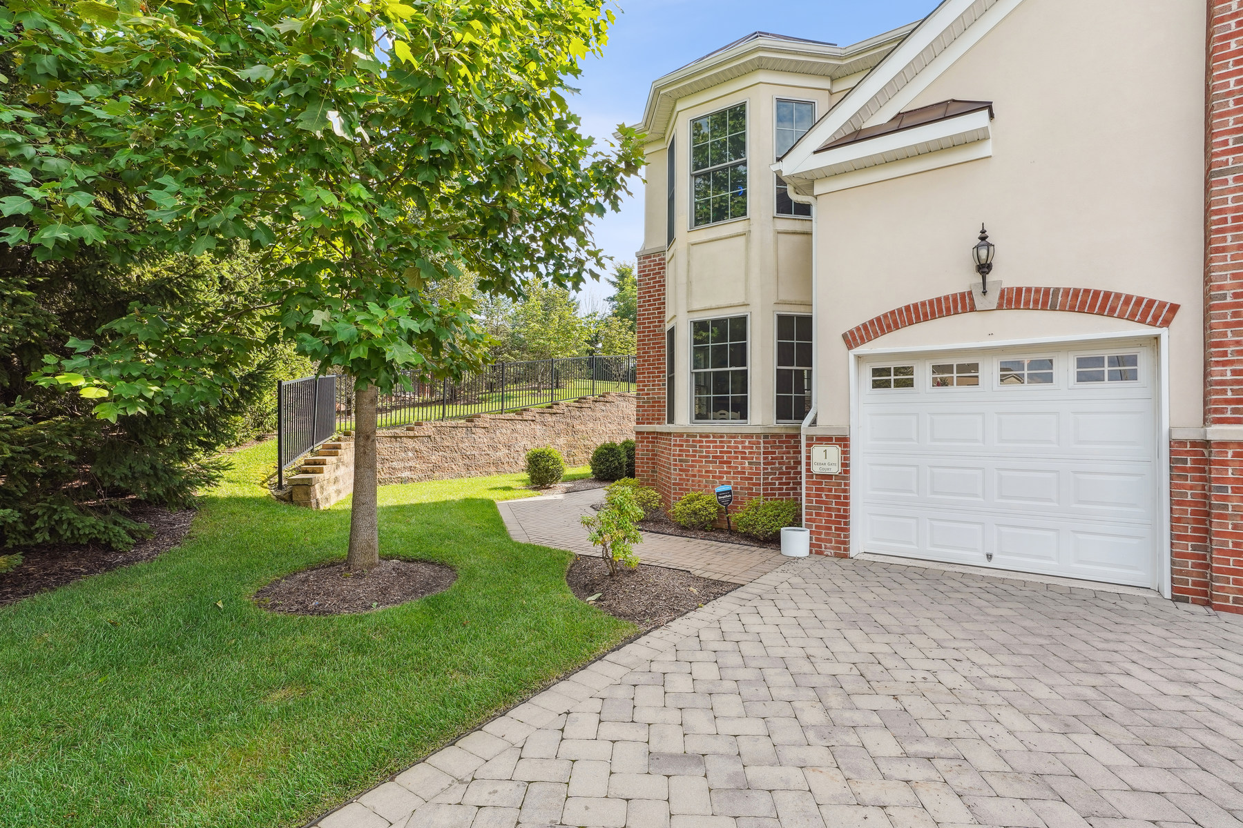 1 Cedar Gate Court