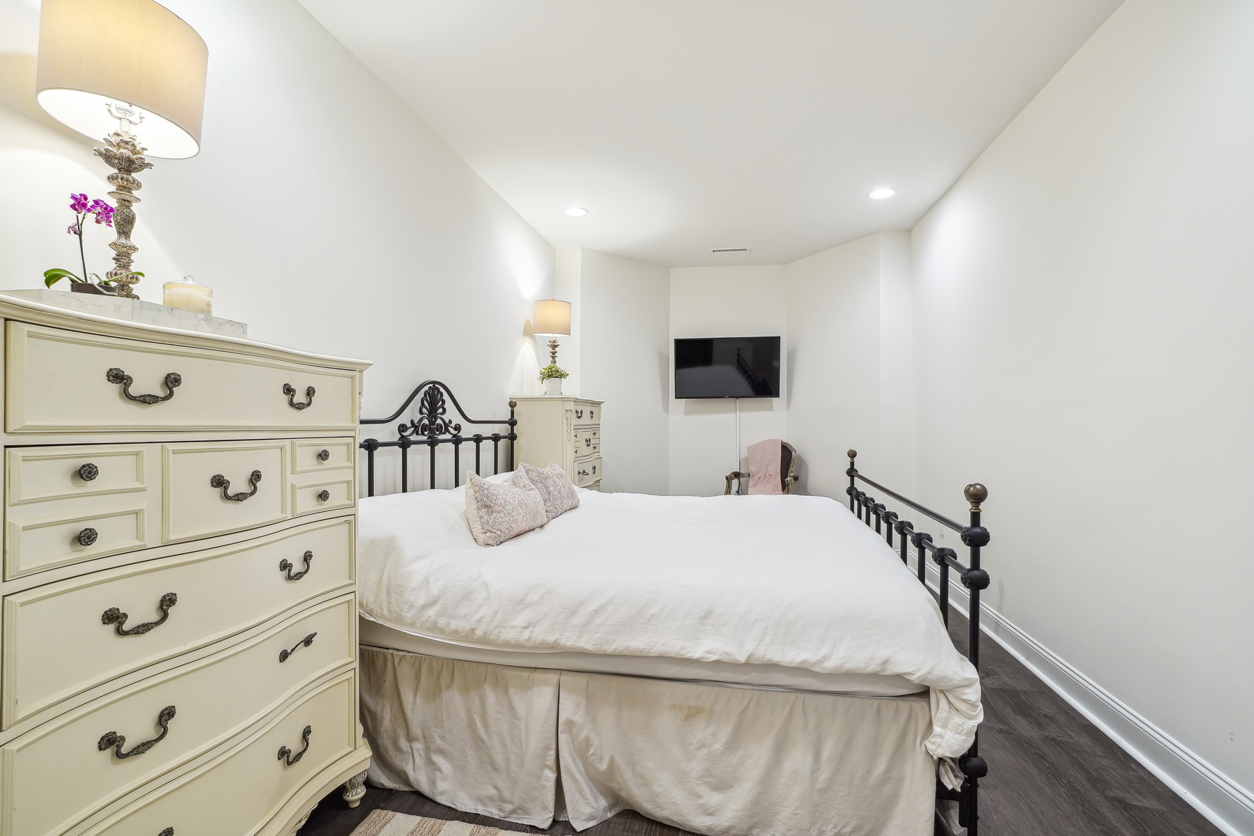1 Cedar Gate Court