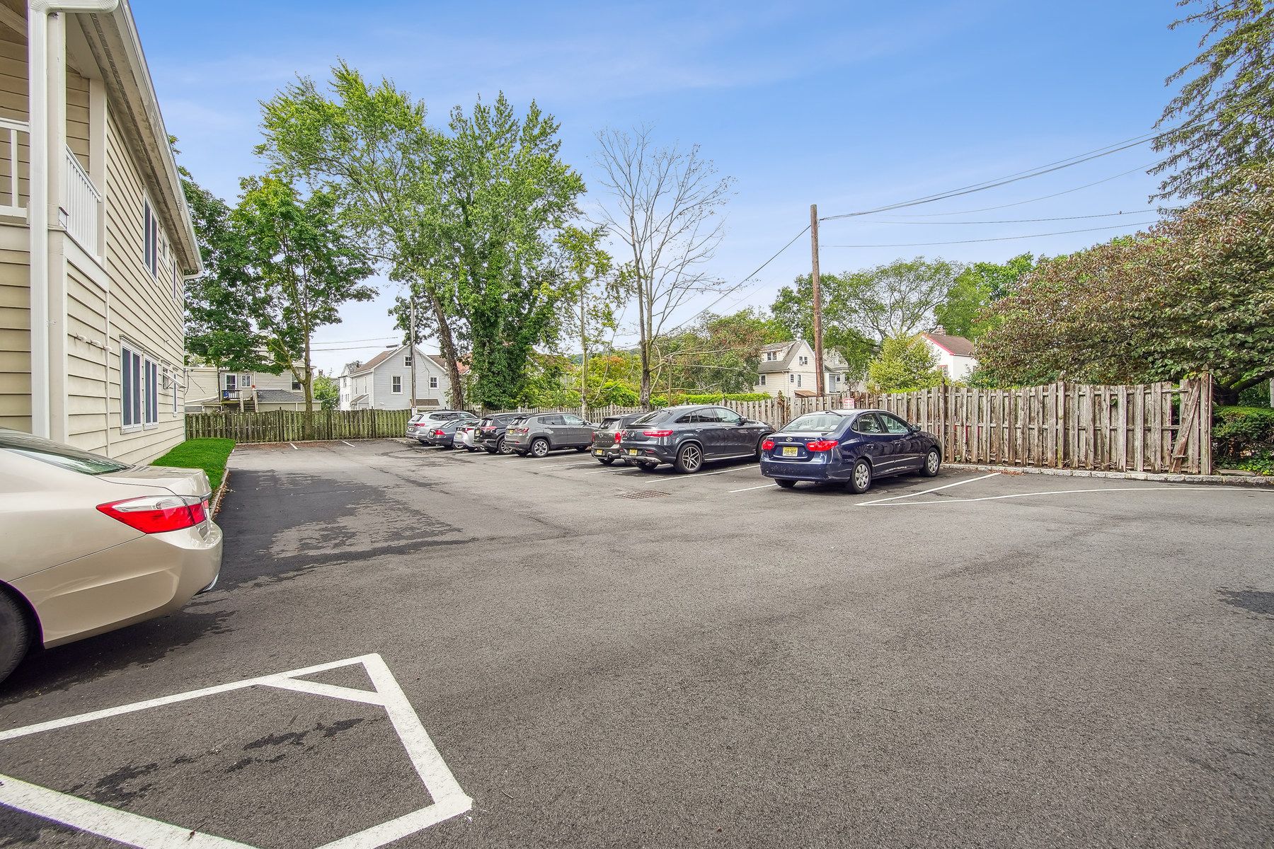 238 Claremont Avenue Unit# 5