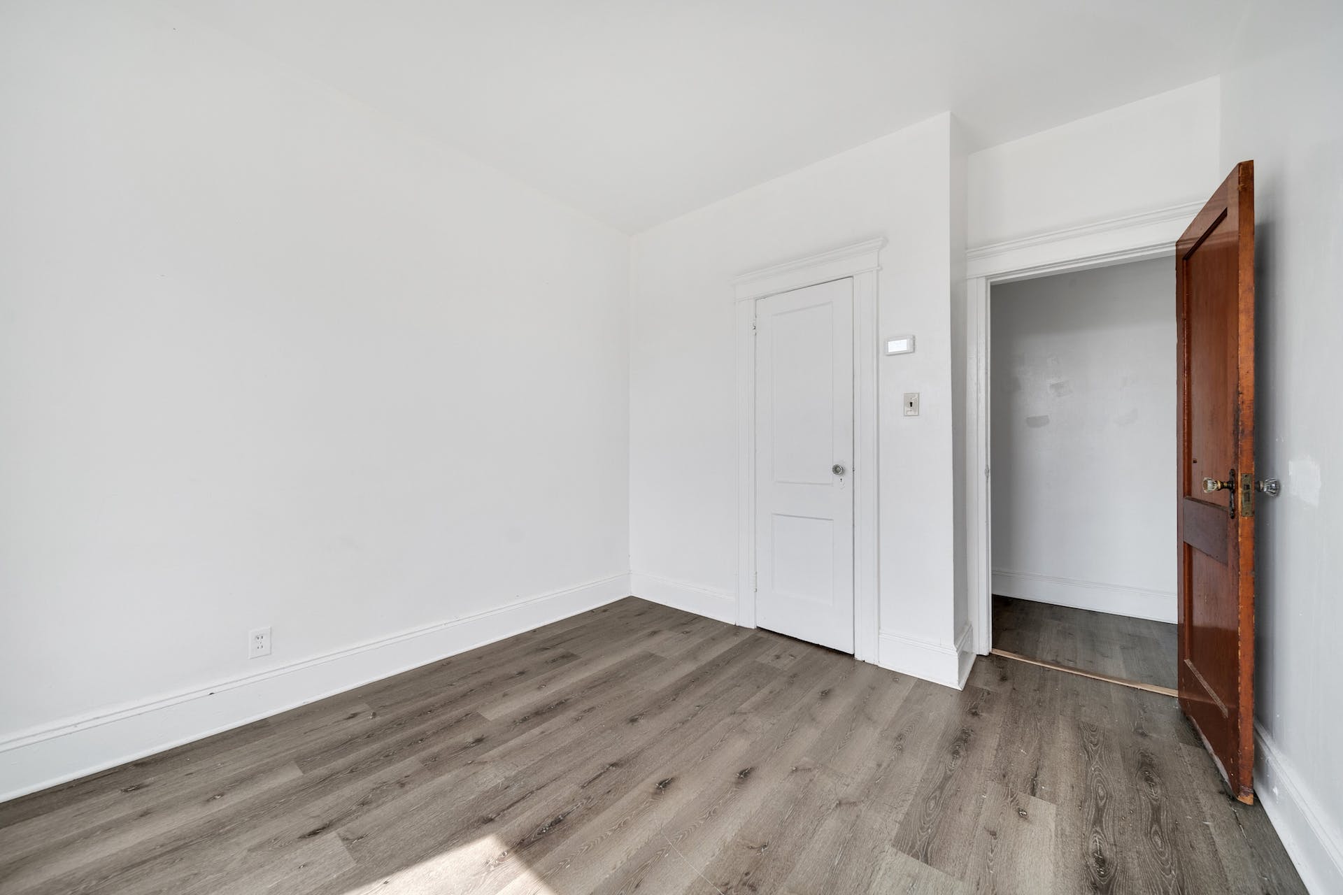 601 Columbia Ave, 202