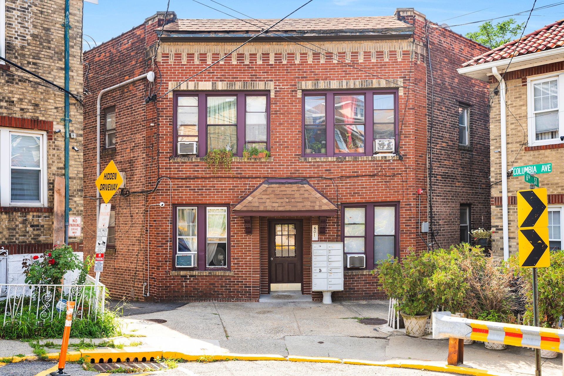 601 Columbia Ave, 202
