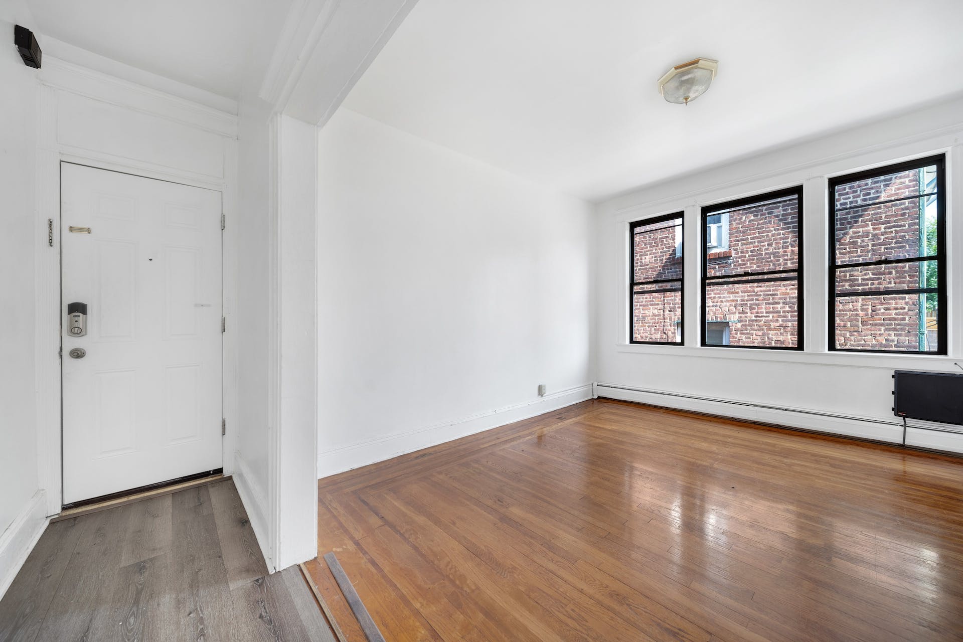 601 Columbia Ave, 202