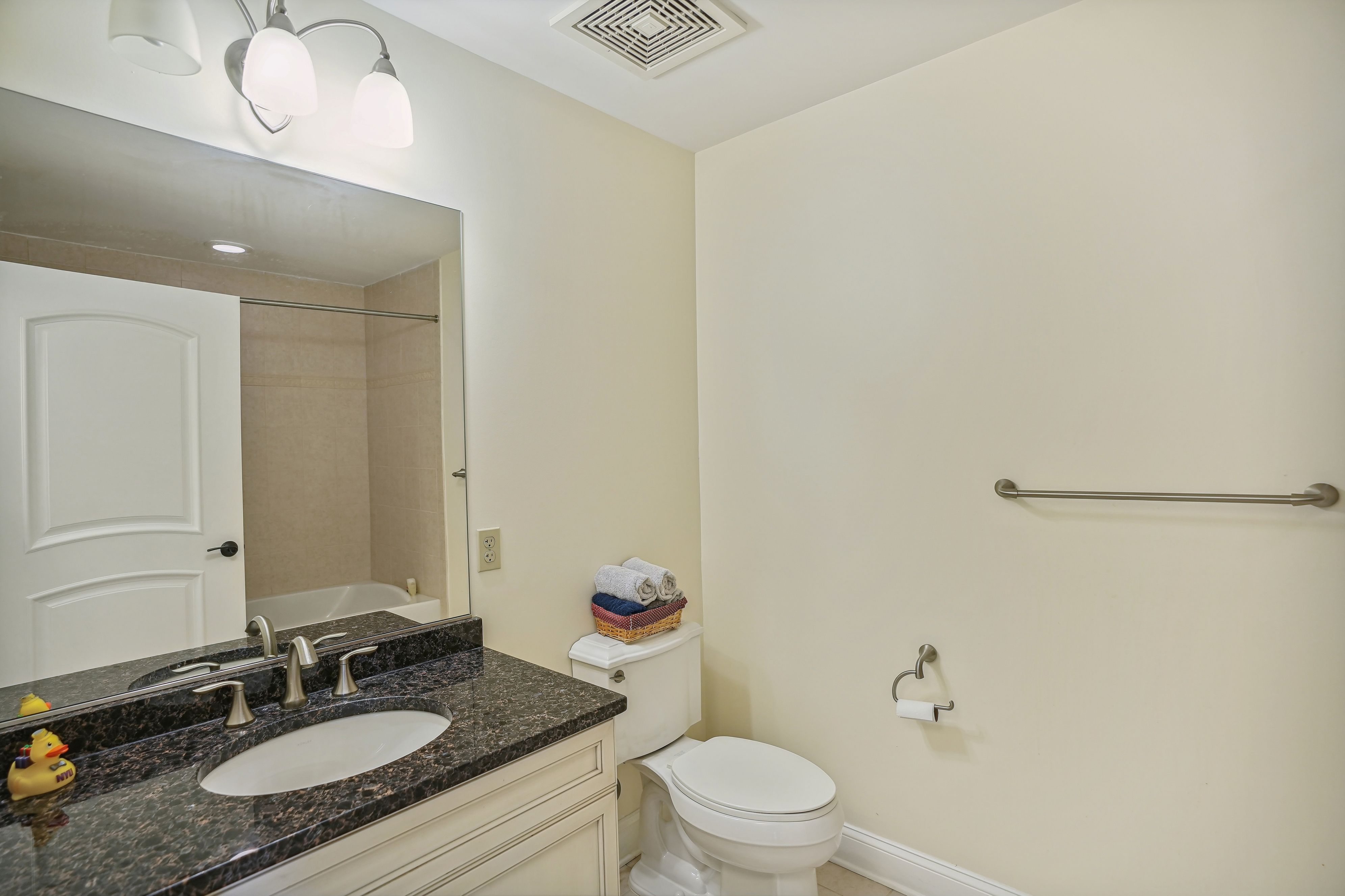 2307 The Plaza Unit# 2307