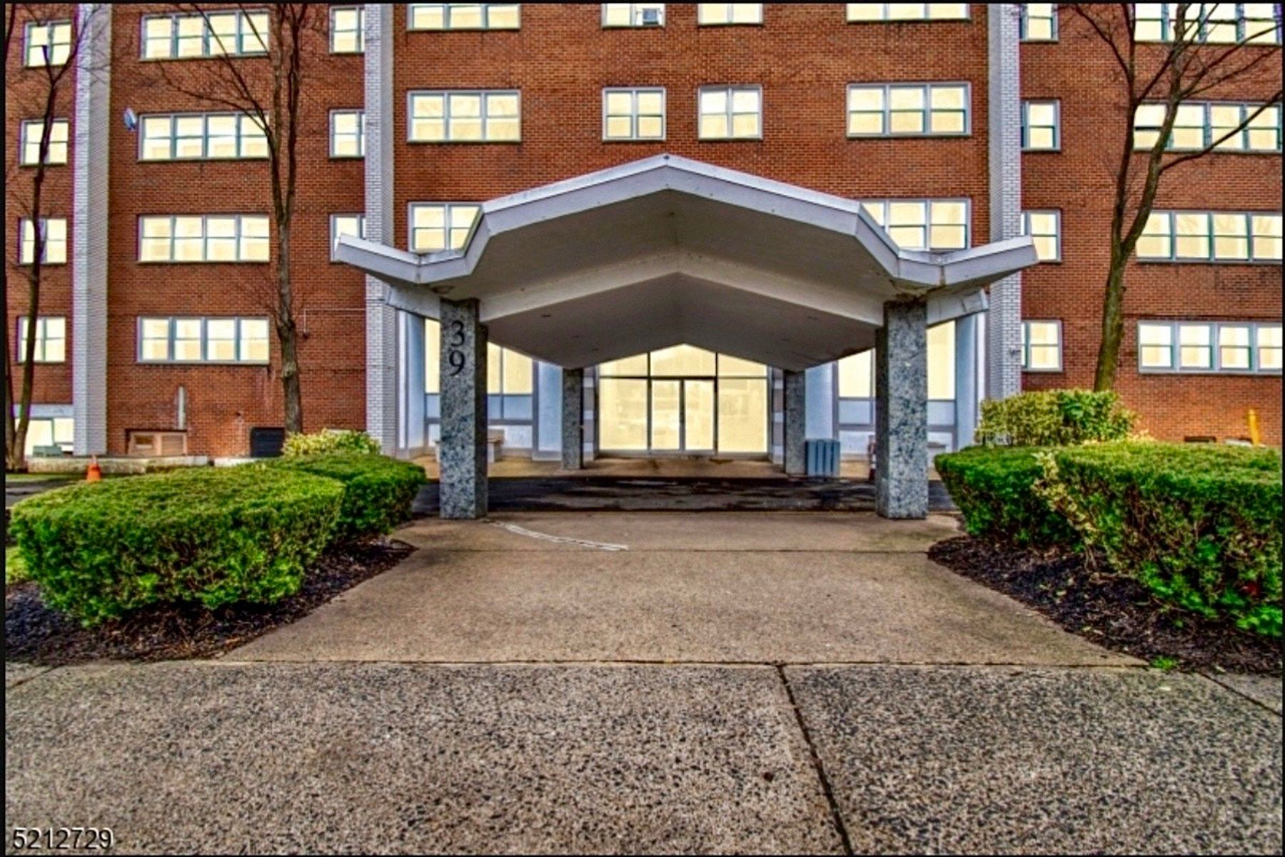 39 East 39th Street Unit# 2T