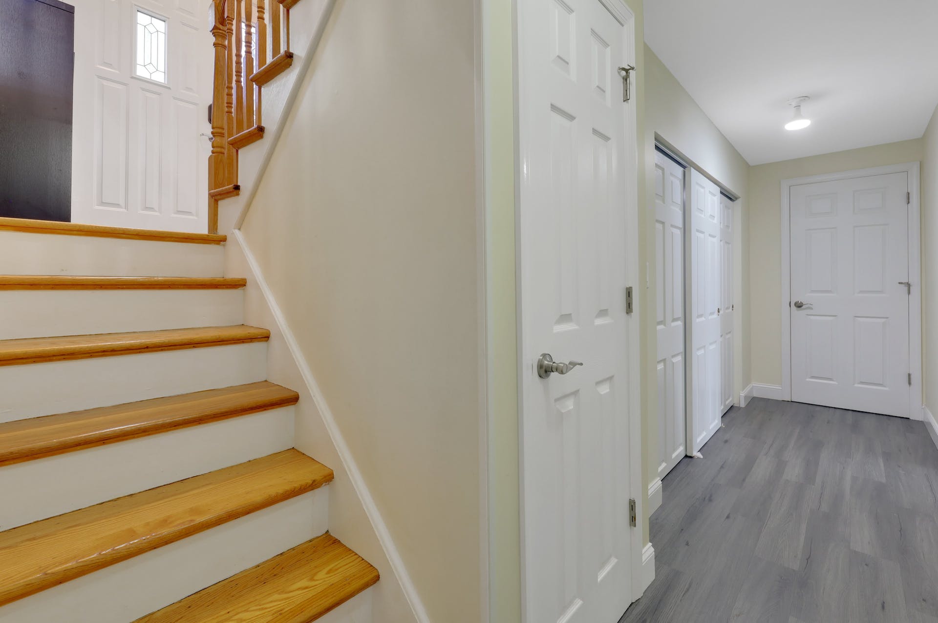 10 Ray Avenue 