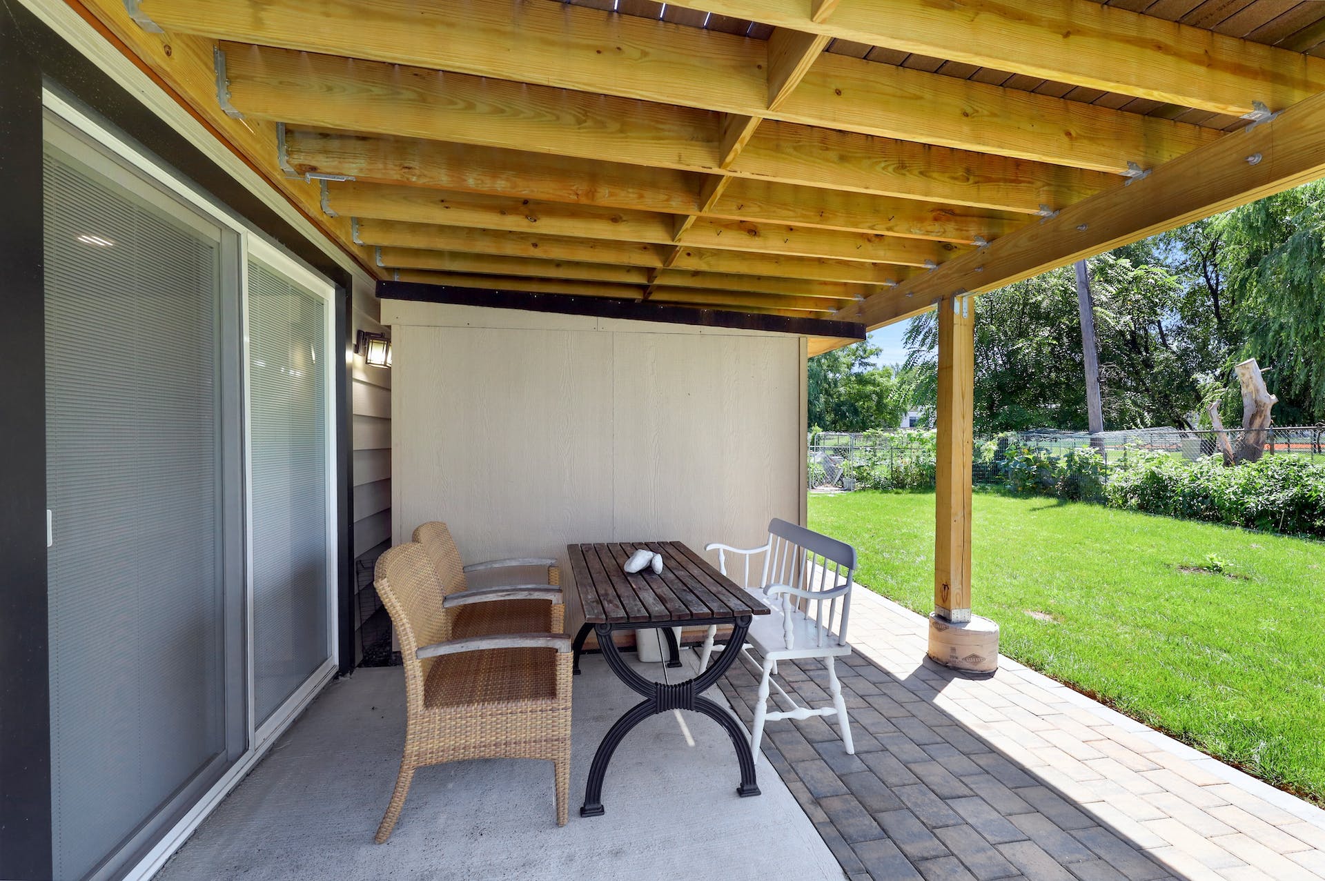 10 Ray Avenue 