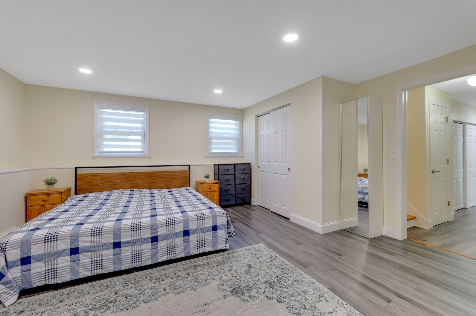 10 Ray Avenue 