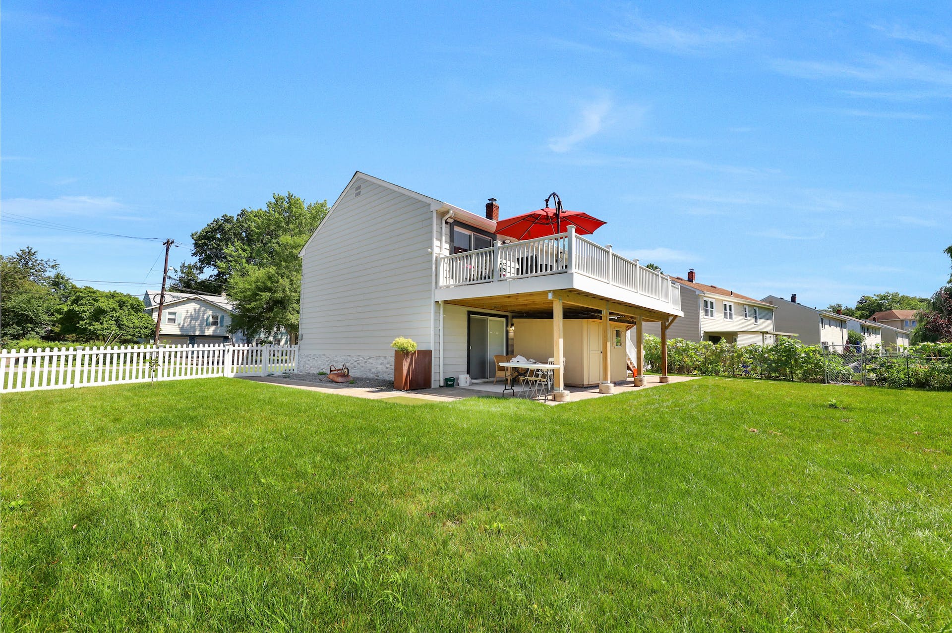 10 Ray Avenue 