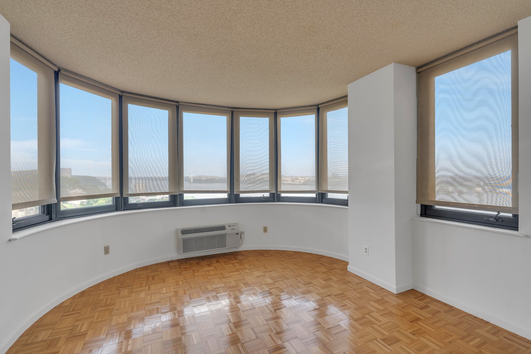 100 Carlyle Drive 8KN 