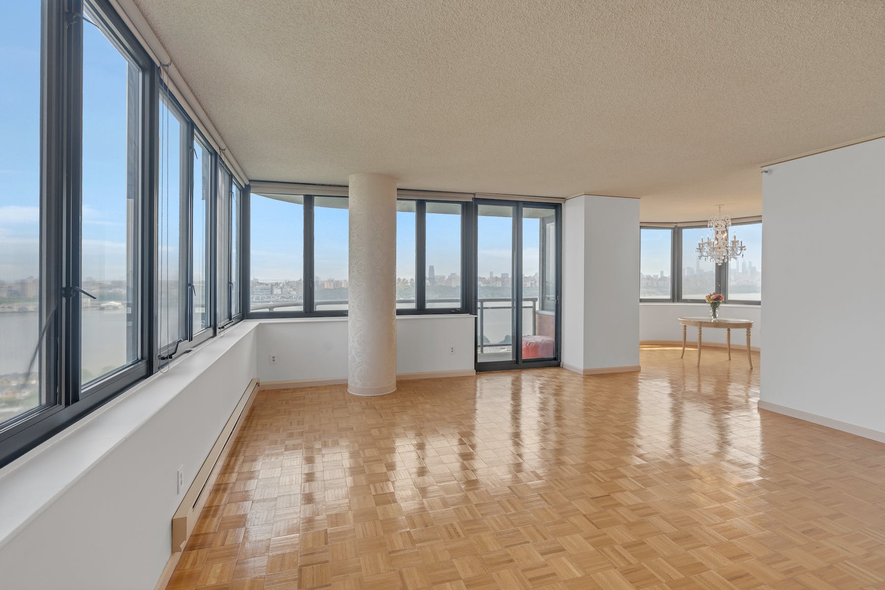 100 Carlyle Drive 8KN 