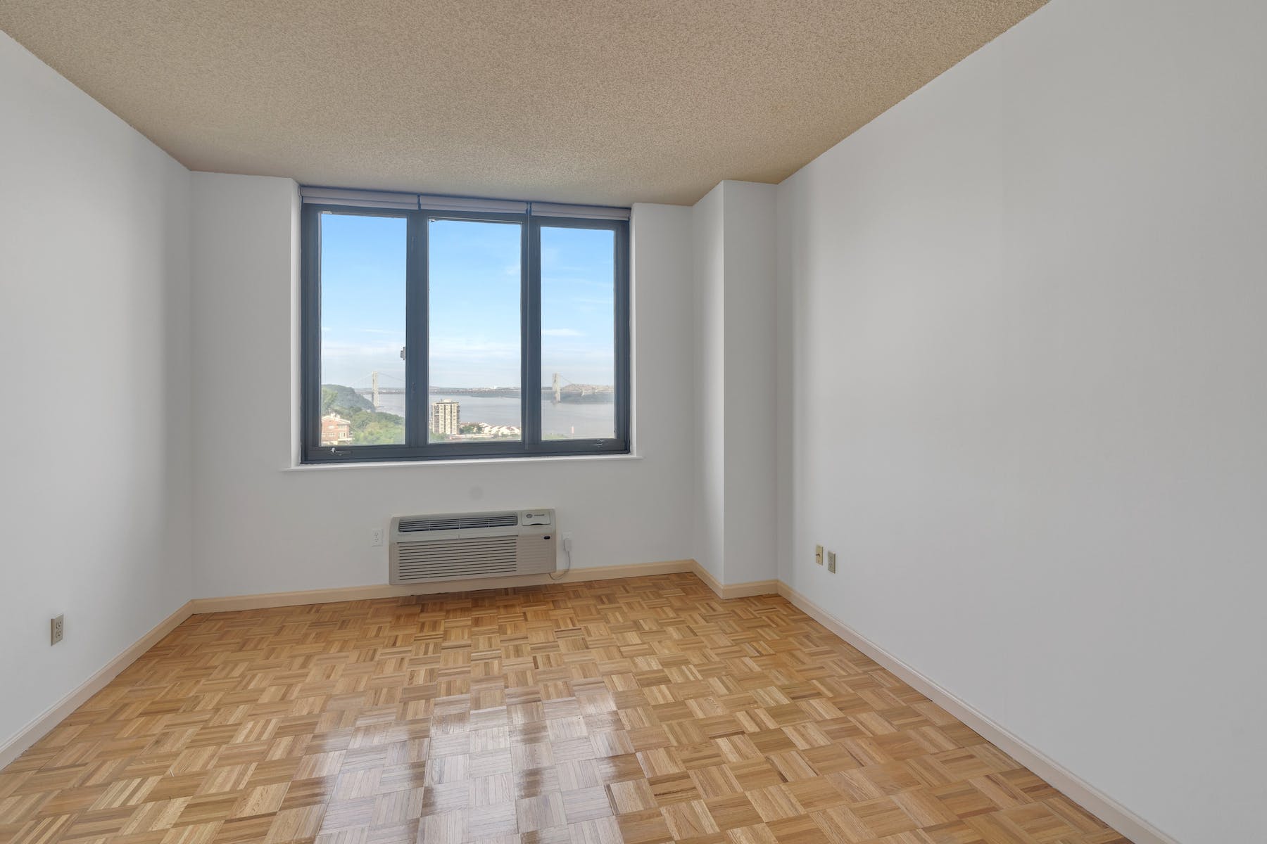 100 Carlyle Drive 8KN 