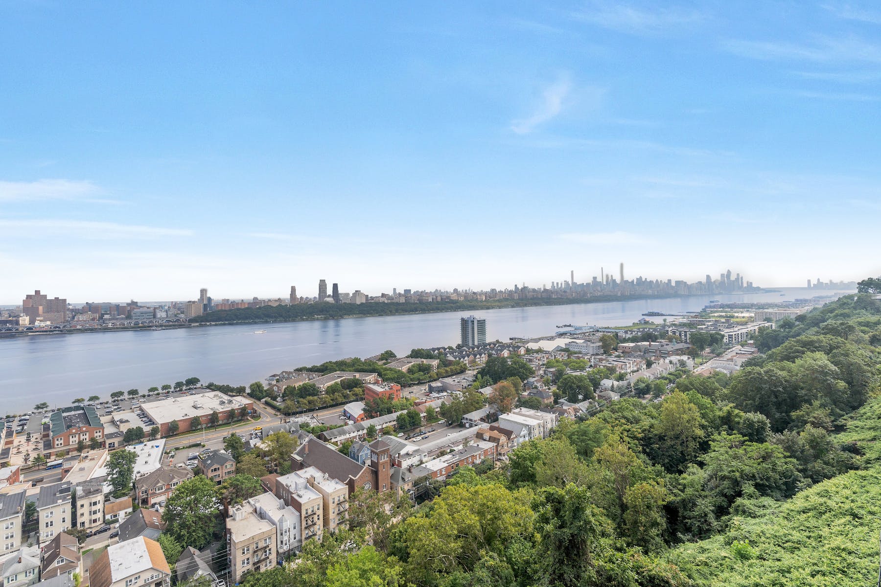 100 Carlyle Drive 8KN 