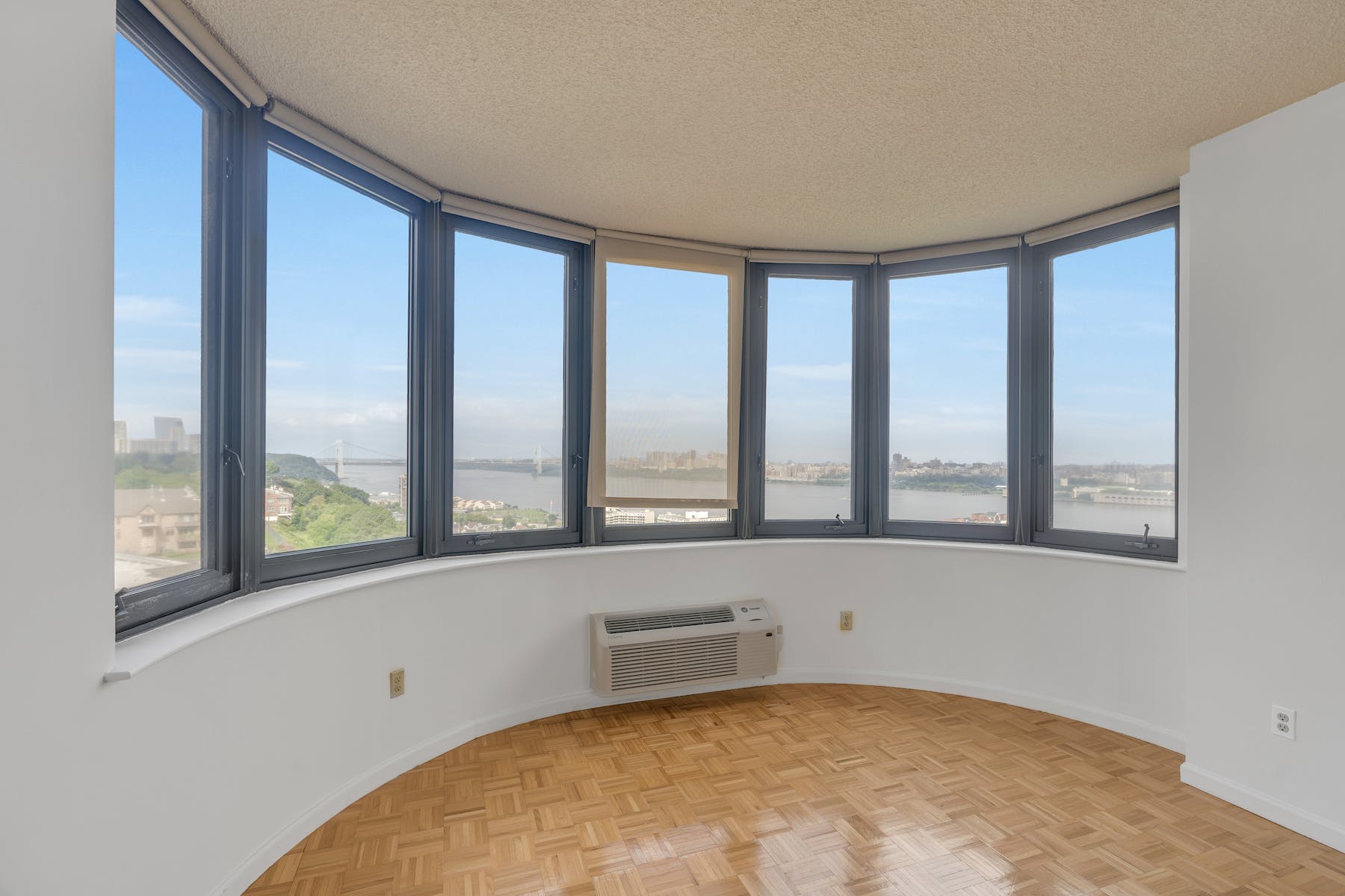 100 Carlyle Drive 8KN 