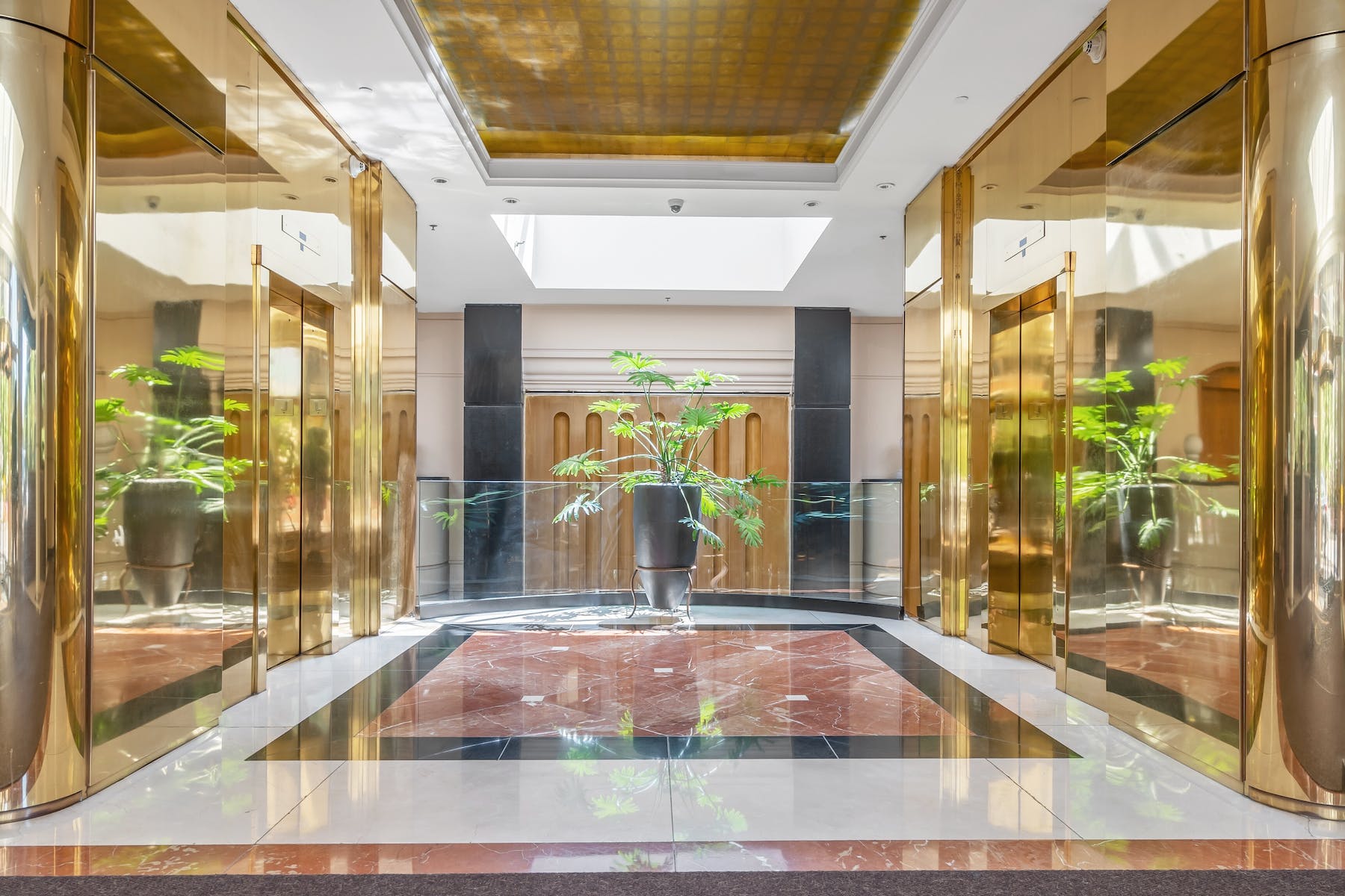 100 Carlyle Drive 8KN 