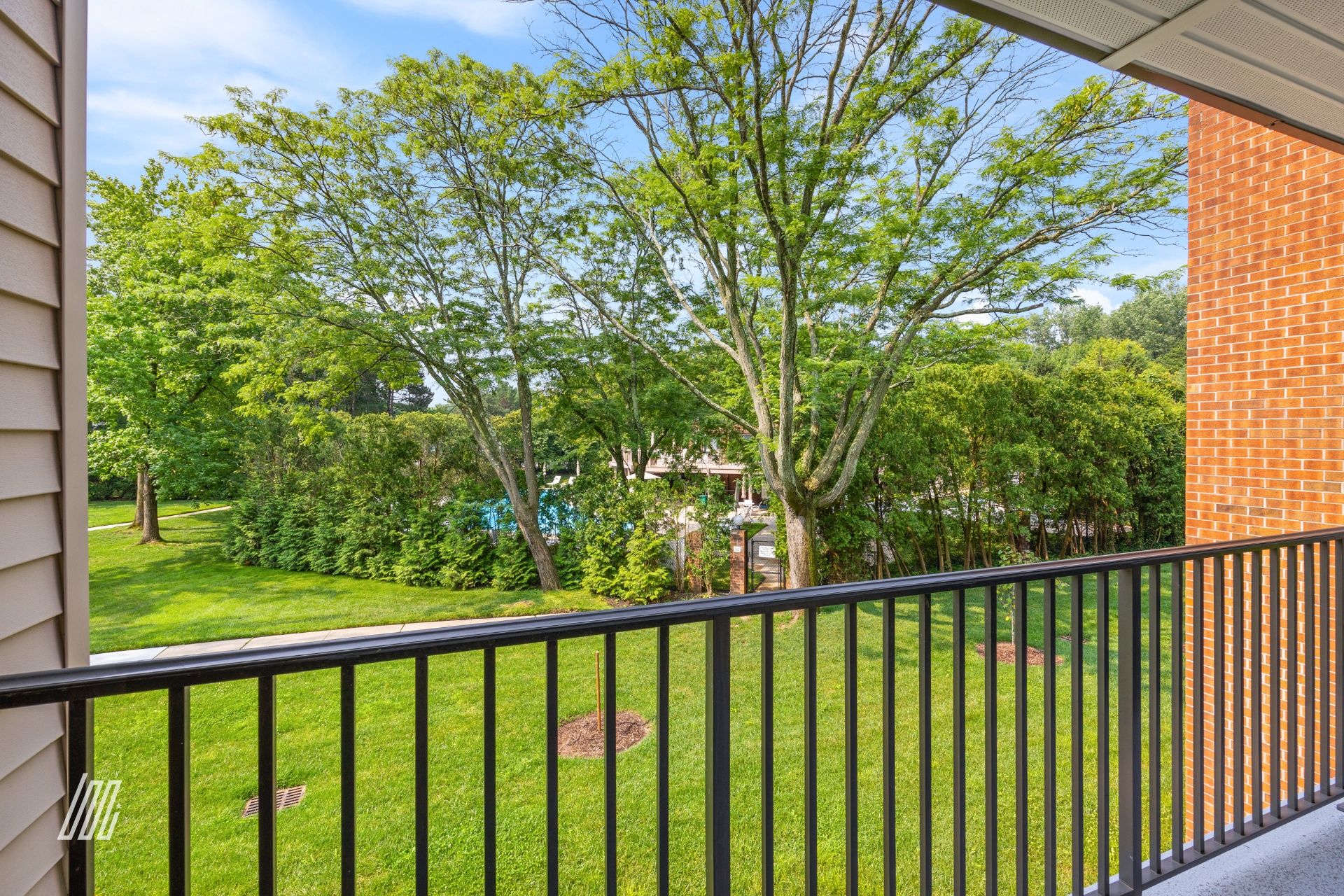 4 Whitman Court