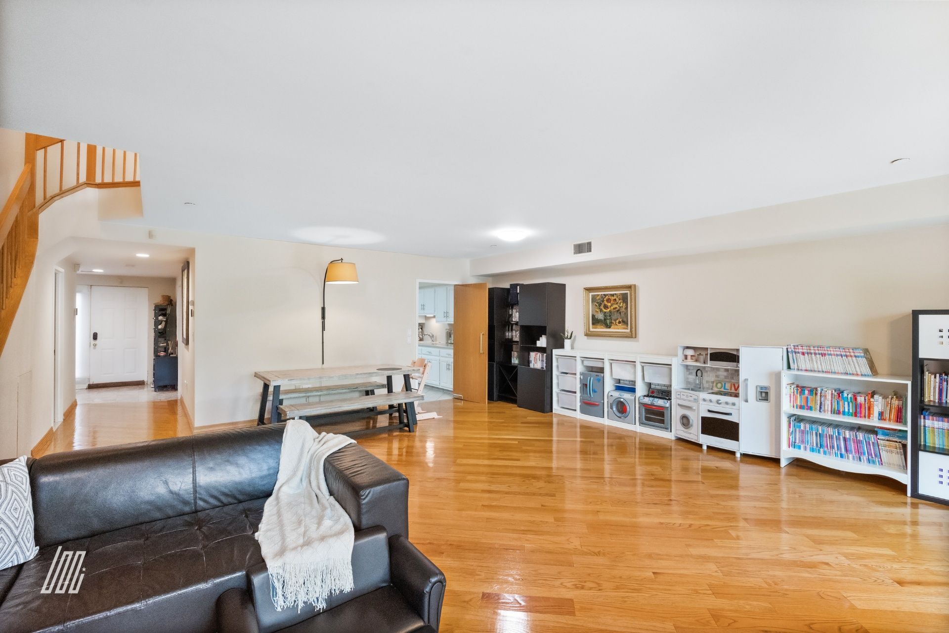 4 Whitman Court