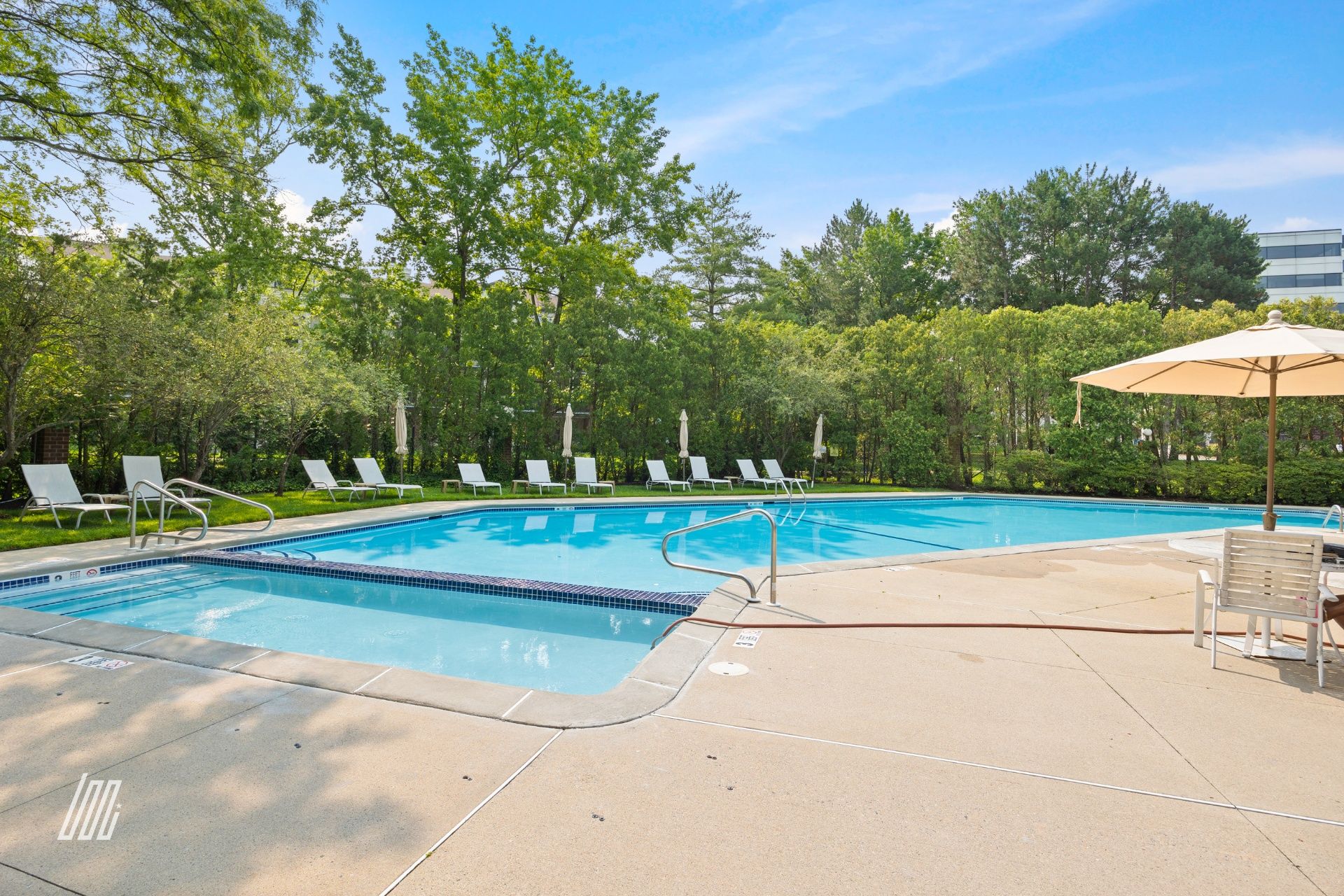 4 Whitman Court
