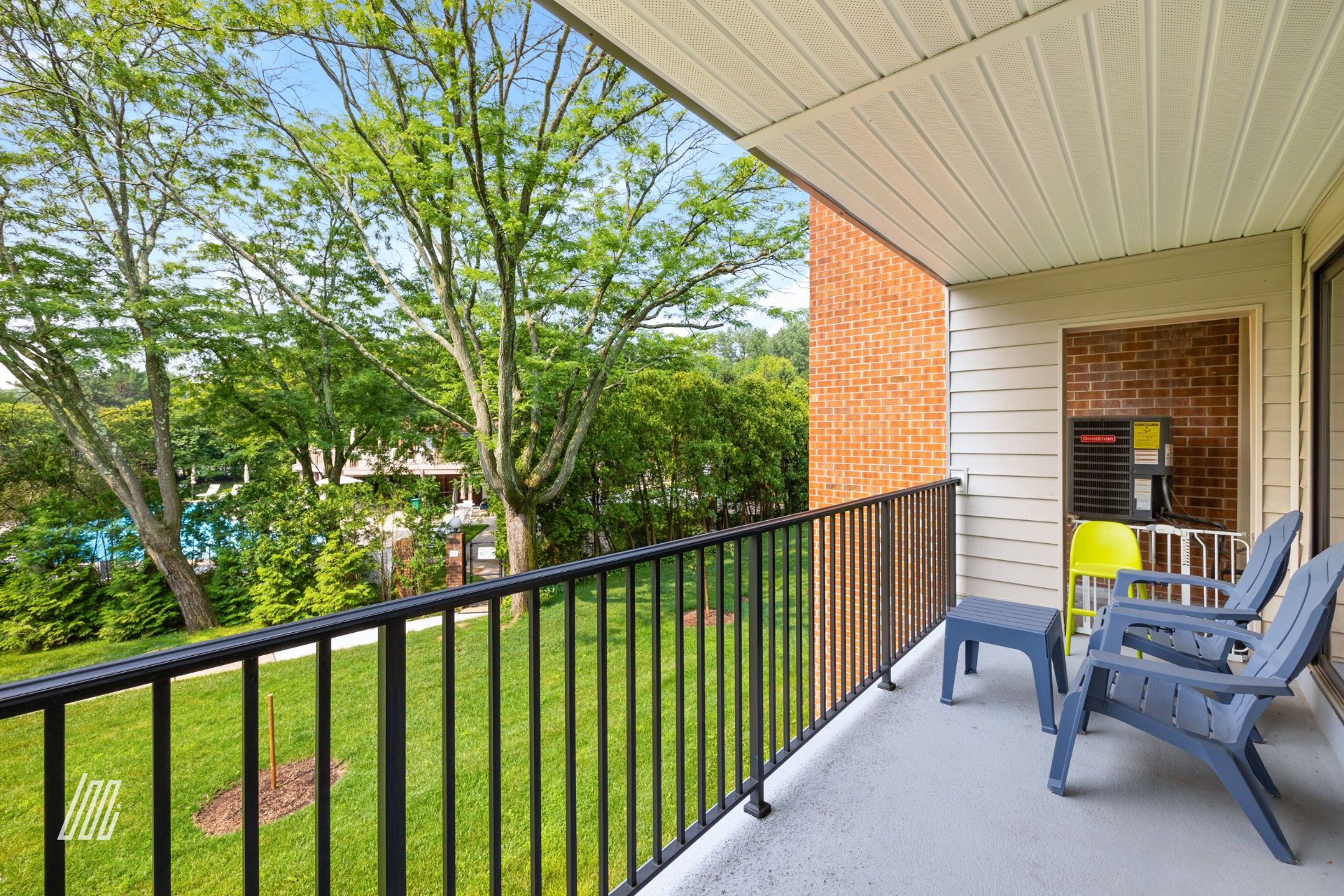 4 Whitman Court