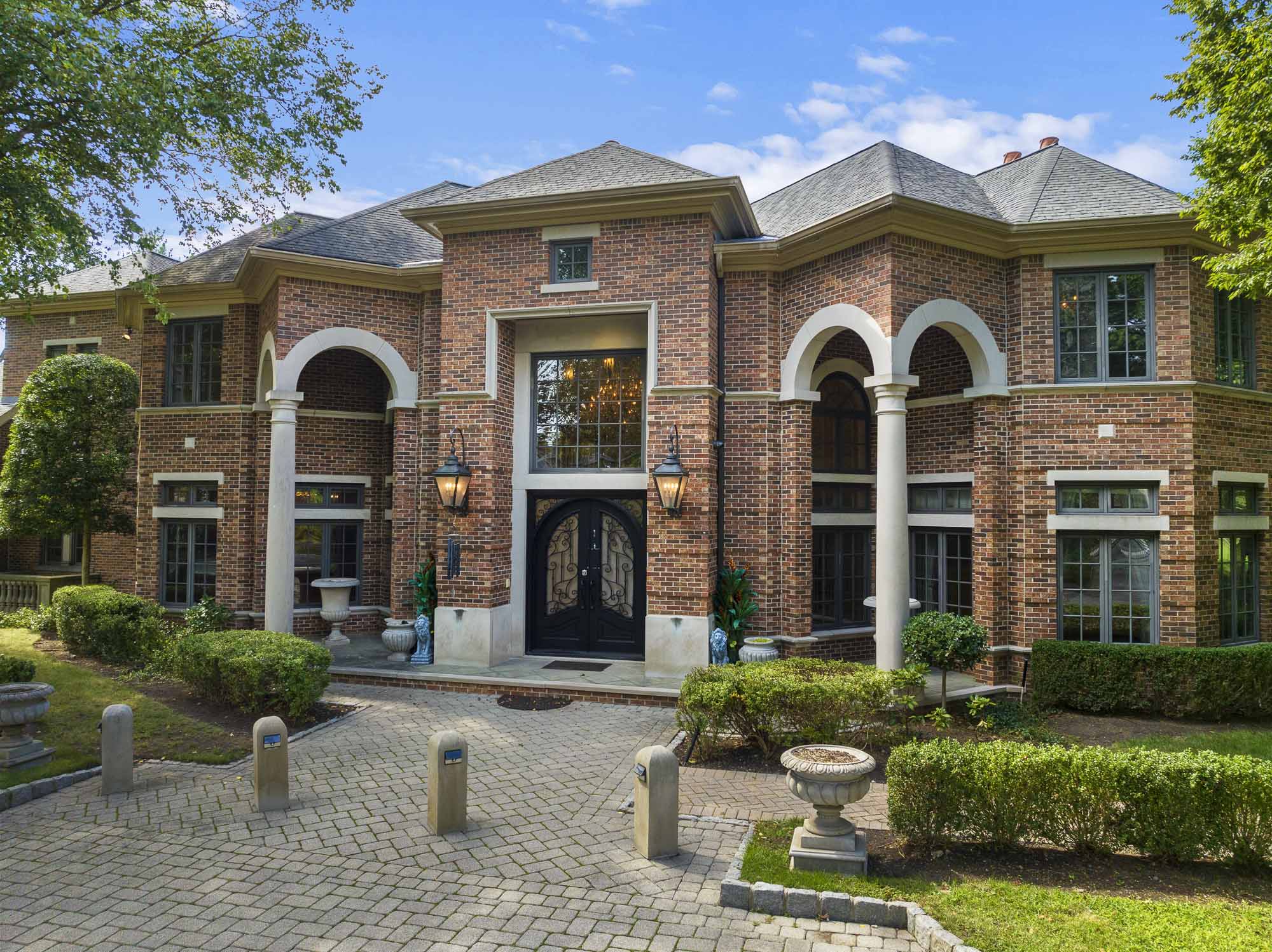 550 Summit Street