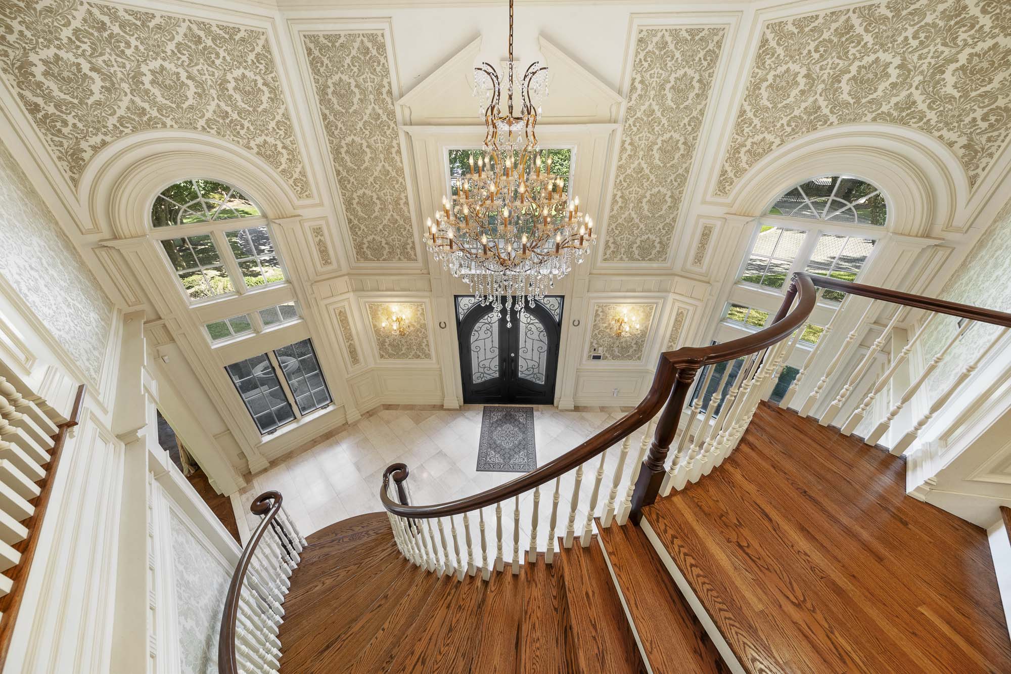 550 Summit Street